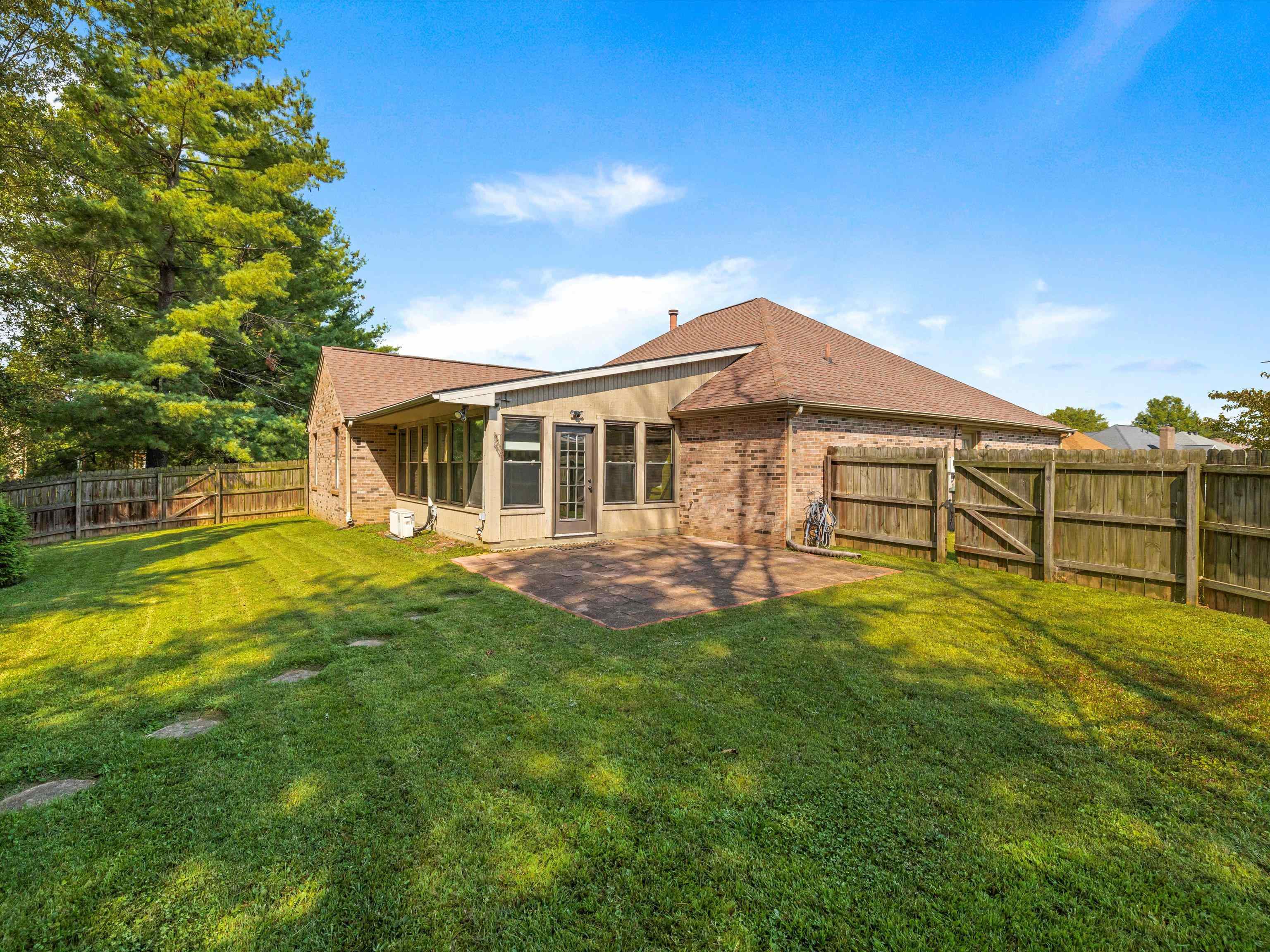 3332 Bryant Court, Owensboro, Kentucky 42303, 3 Bedrooms Bedrooms, ,2 BathroomsBathrooms,Single Family Residence,For Sale,Bryant Court,88043
