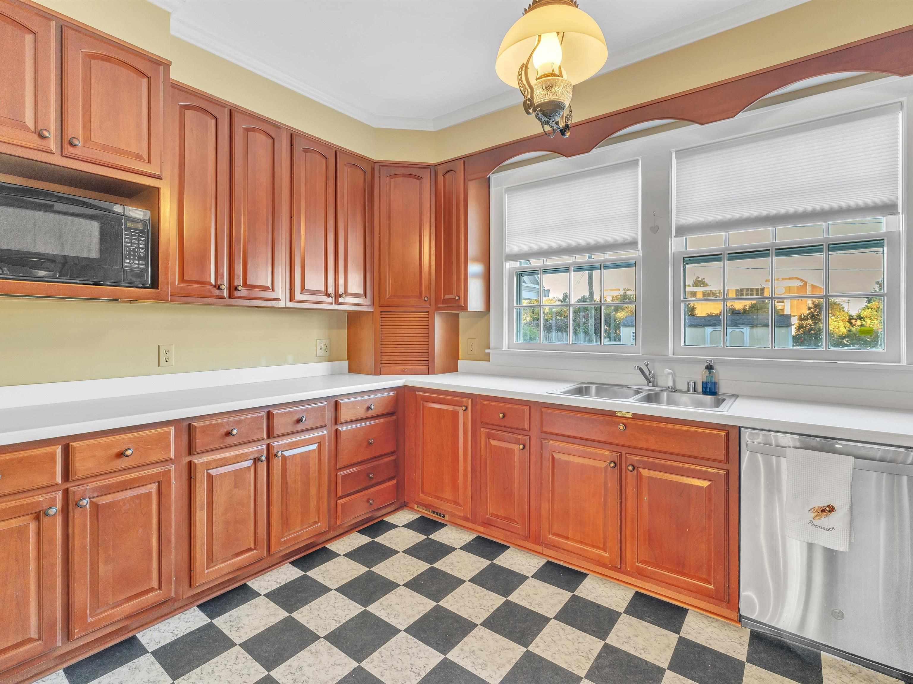 1803 McCreary Ave, Owensboro, Kentucky 42301, 4 Bedrooms Bedrooms, ,2 BathroomsBathrooms,Single Family Residence,For Sale,McCreary Ave,88044