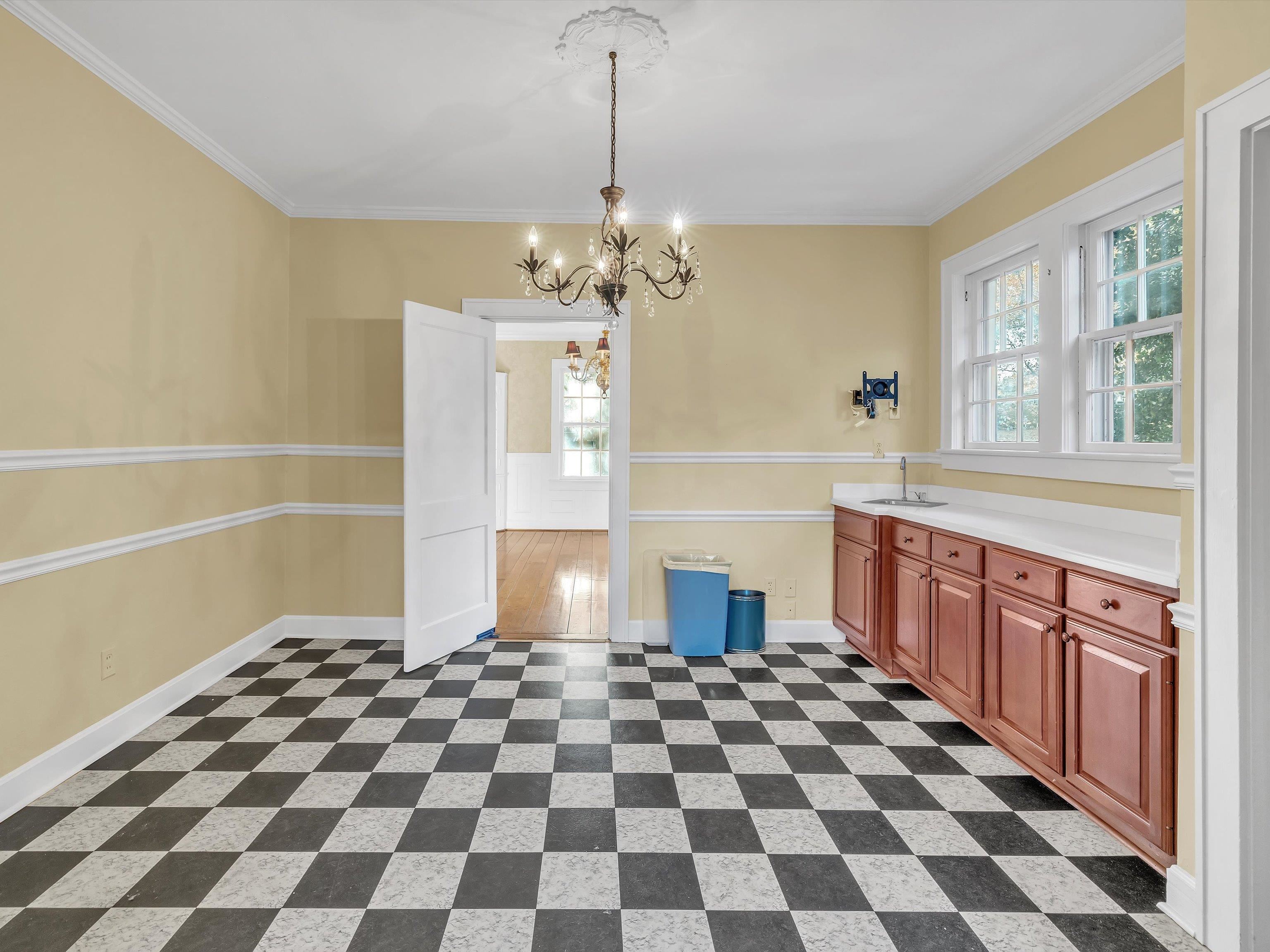 1803 McCreary Ave, Owensboro, Kentucky 42301, 4 Bedrooms Bedrooms, ,2 BathroomsBathrooms,Single Family Residence,For Sale,McCreary Ave,88044