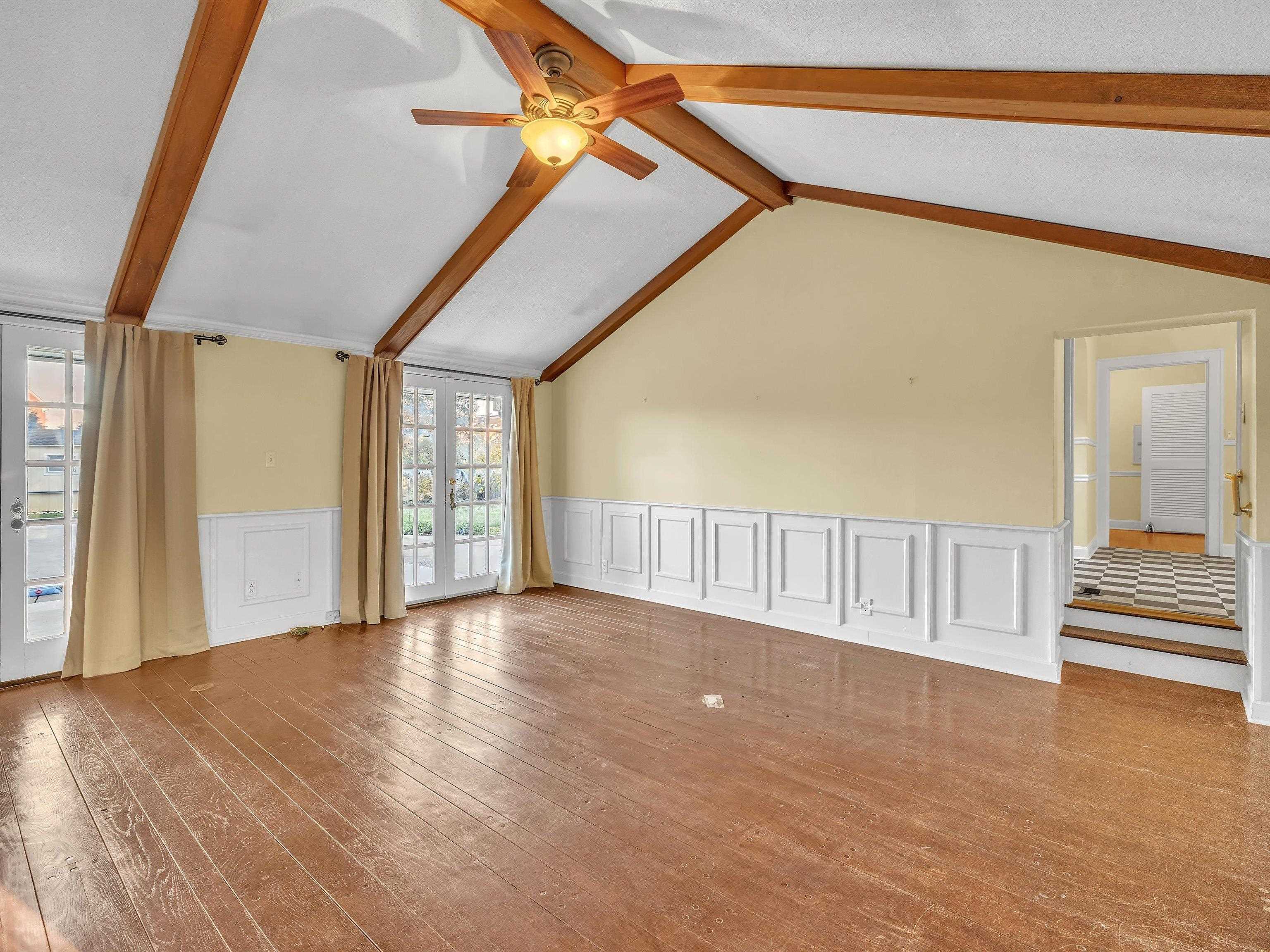 1803 McCreary Ave, Owensboro, Kentucky 42301, 4 Bedrooms Bedrooms, ,2 BathroomsBathrooms,Single Family Residence,For Sale,McCreary Ave,88044
