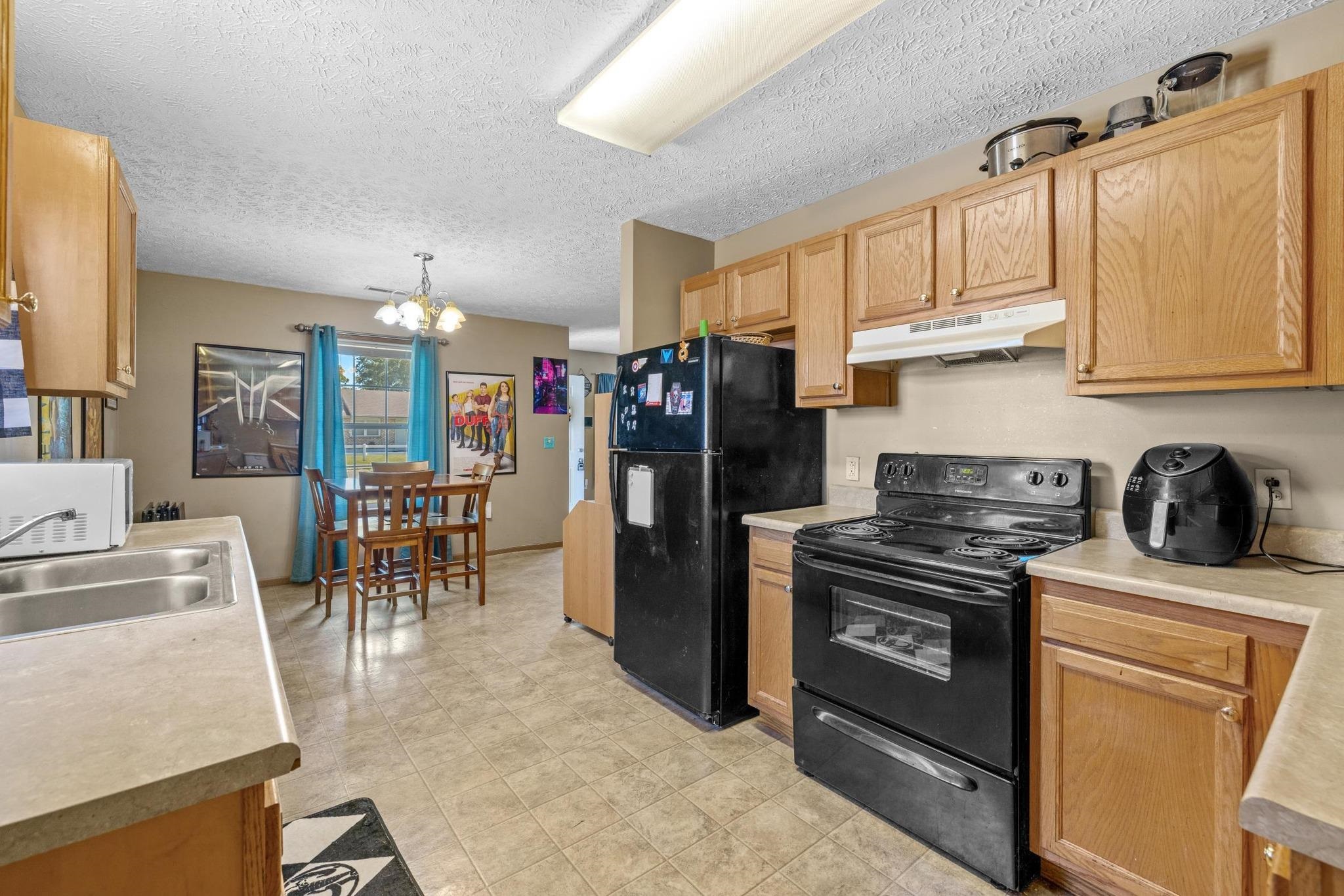 516 Maple Street, Owensboro, Kentucky 42301, 3 Bedrooms Bedrooms, ,1 BathroomBathrooms,Single Family Residence,For Sale,Maple Street,88049