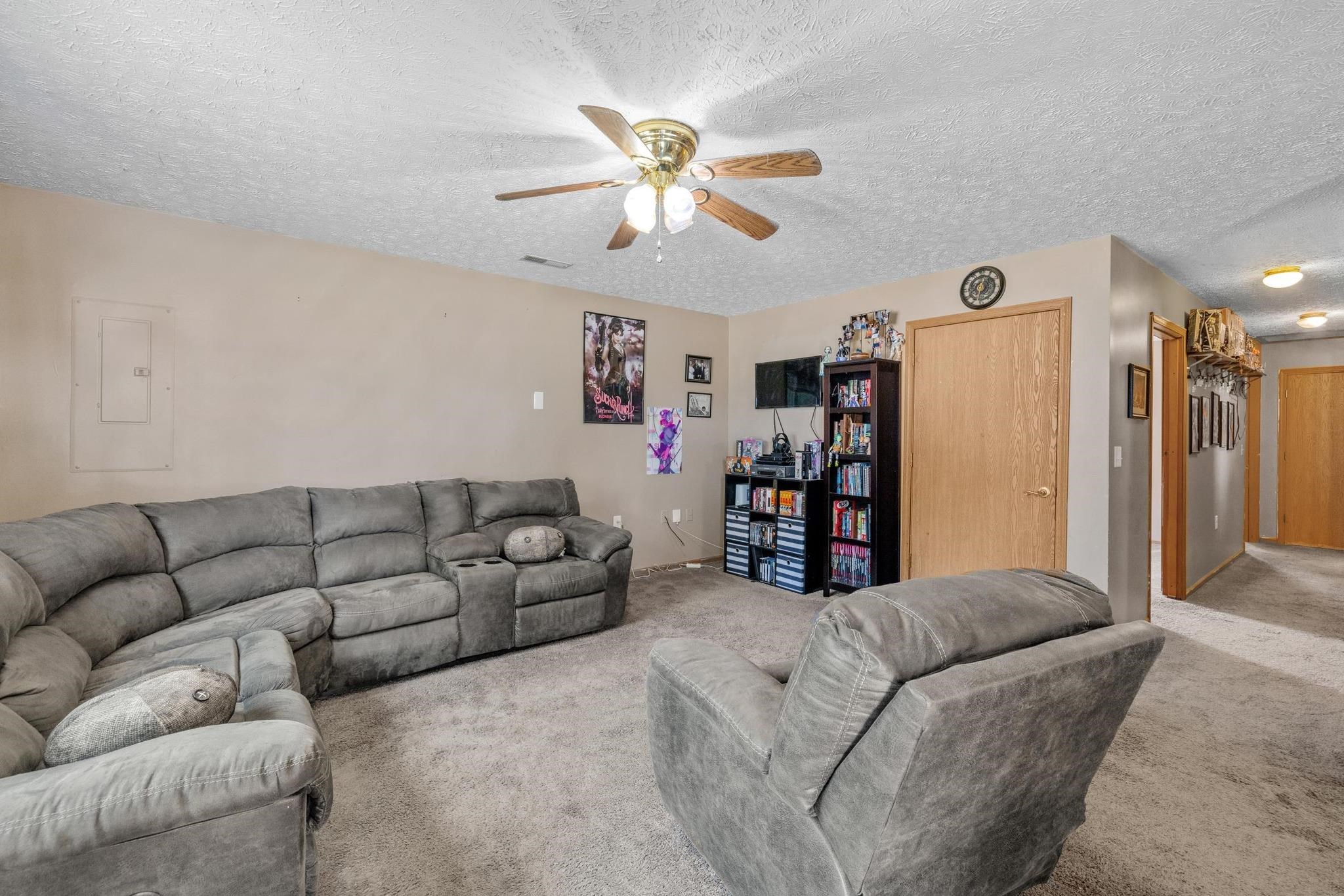 516 Maple Street, Owensboro, Kentucky 42301, 3 Bedrooms Bedrooms, ,1 BathroomBathrooms,Single Family Residence,For Sale,Maple Street,88049