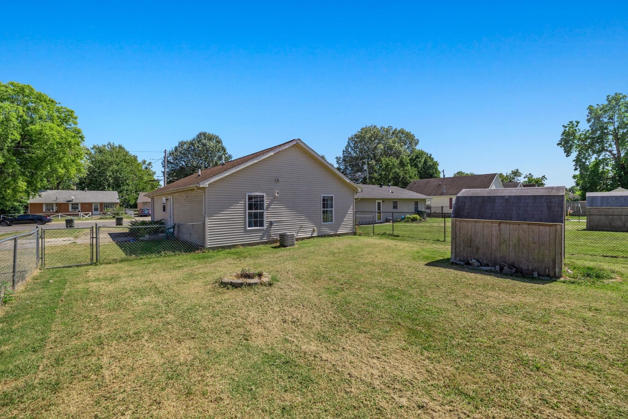 516 Maple Street, Owensboro, Kentucky 42301, 3 Bedrooms Bedrooms, ,1 BathroomBathrooms,Single Family Residence,For Sale,Maple Street,88049