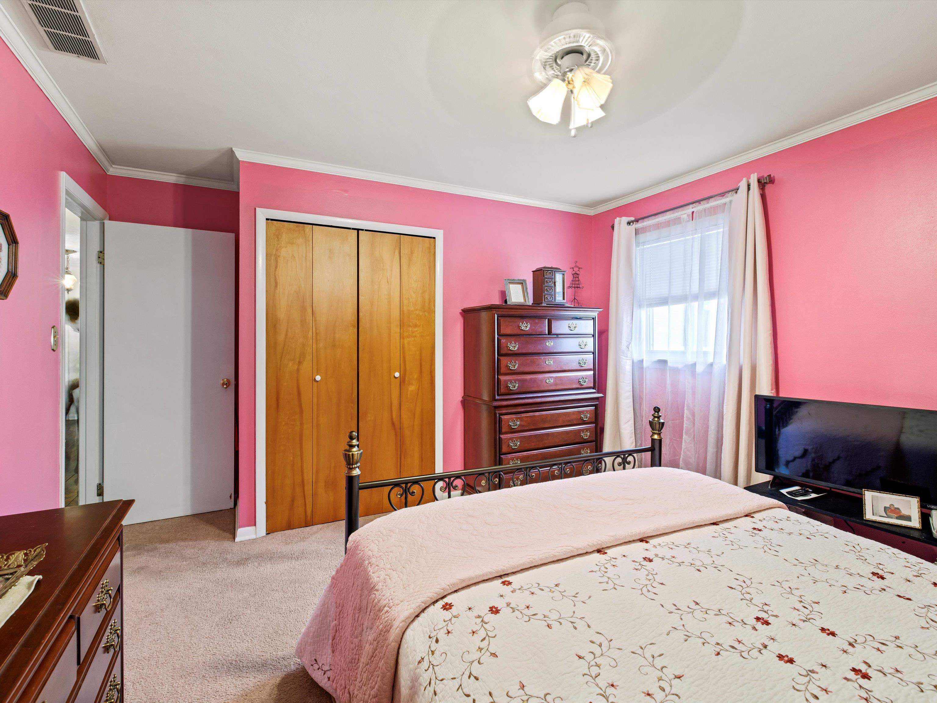 3842 Griffith Avenue, Owensboro, Kentucky 42301, 3 Bedrooms Bedrooms, ,2 BathroomsBathrooms,Single Family Residence,For Sale,Griffith Avenue,88052