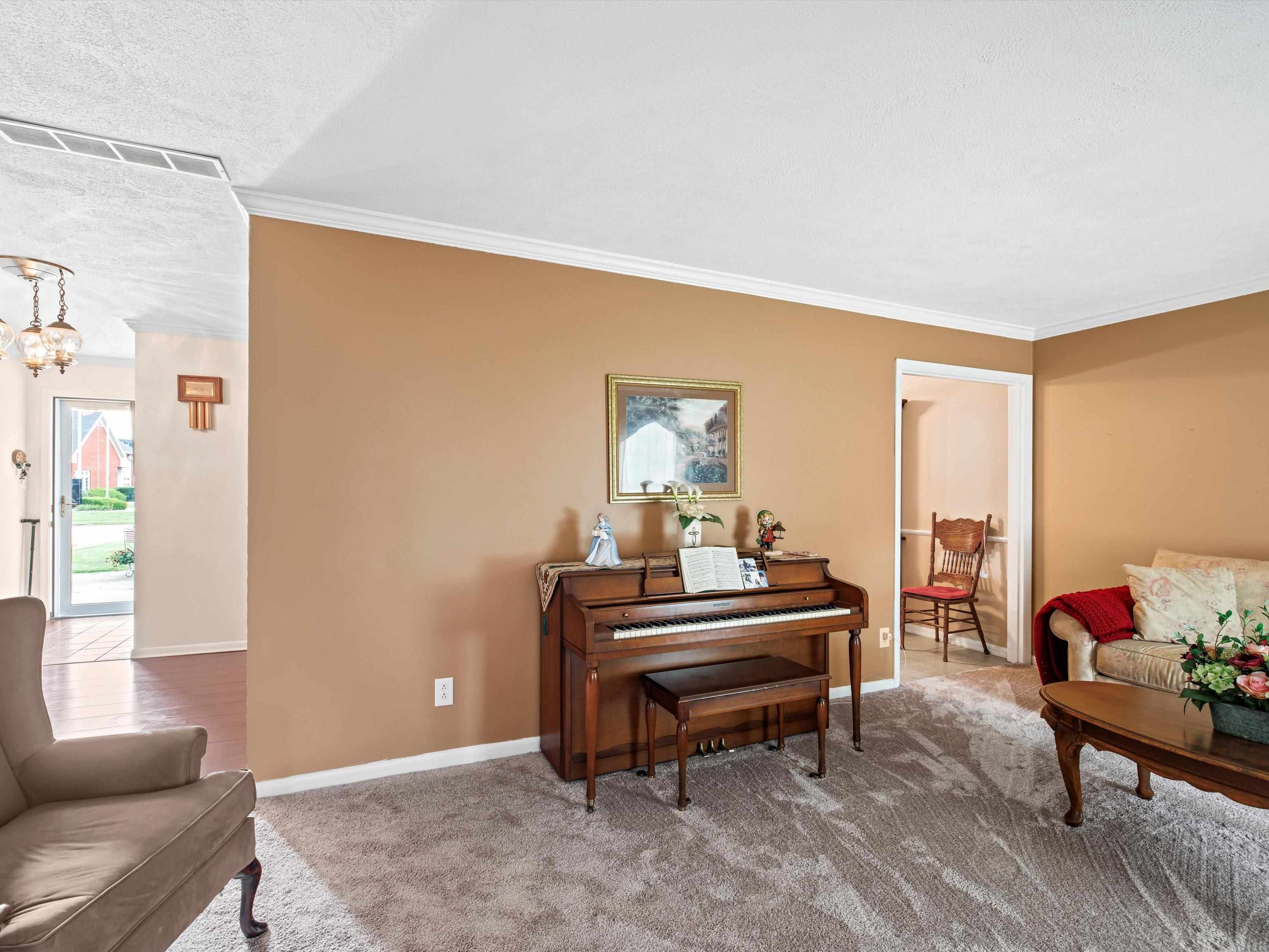 3842 Griffith Avenue, Owensboro, Kentucky 42301, 3 Bedrooms Bedrooms, ,2 BathroomsBathrooms,Single Family Residence,For Sale,Griffith Avenue,88052