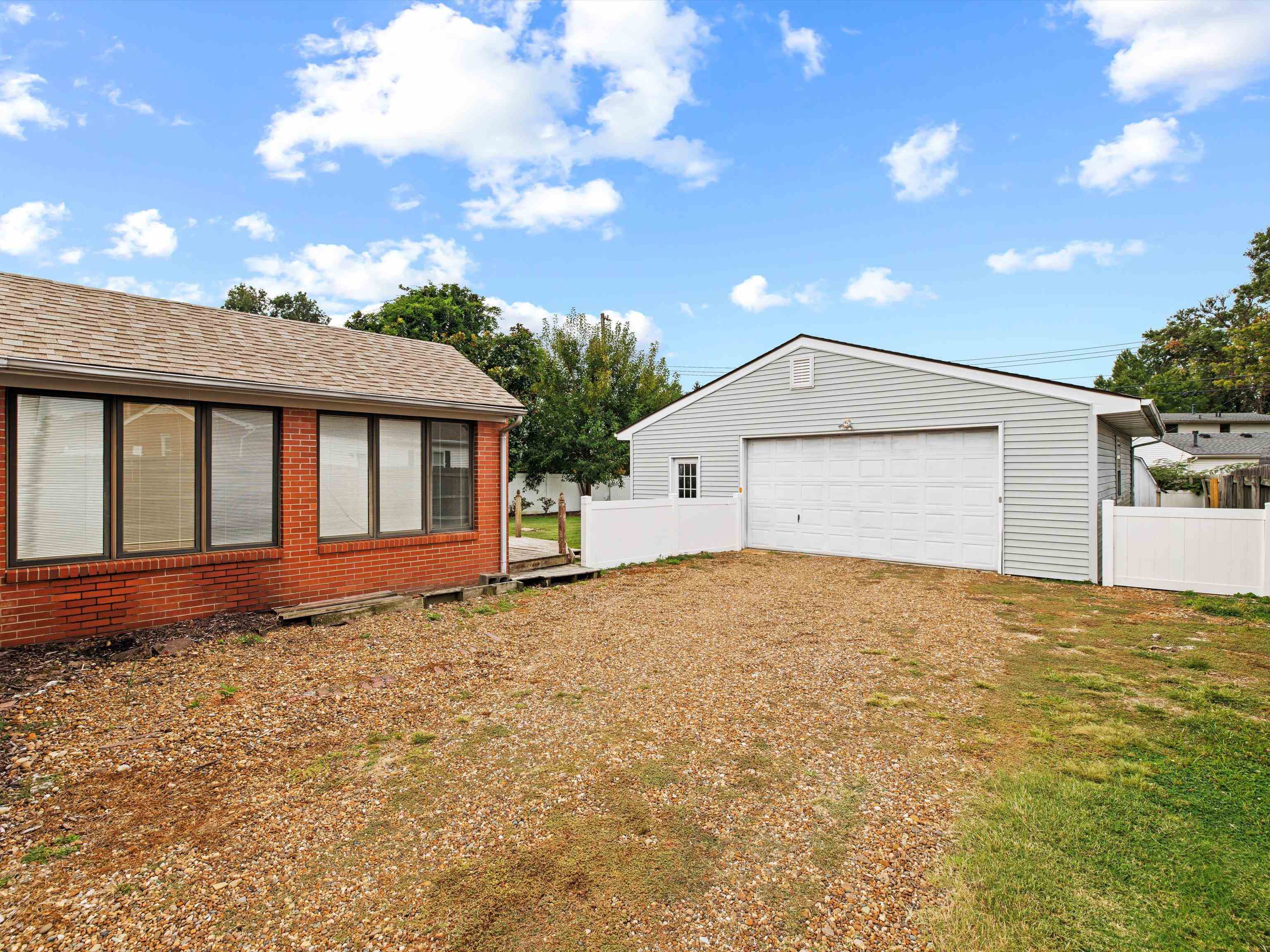 3842 Griffith Avenue, Owensboro, Kentucky 42301, 3 Bedrooms Bedrooms, ,2 BathroomsBathrooms,Single Family Residence,For Sale,Griffith Avenue,88052