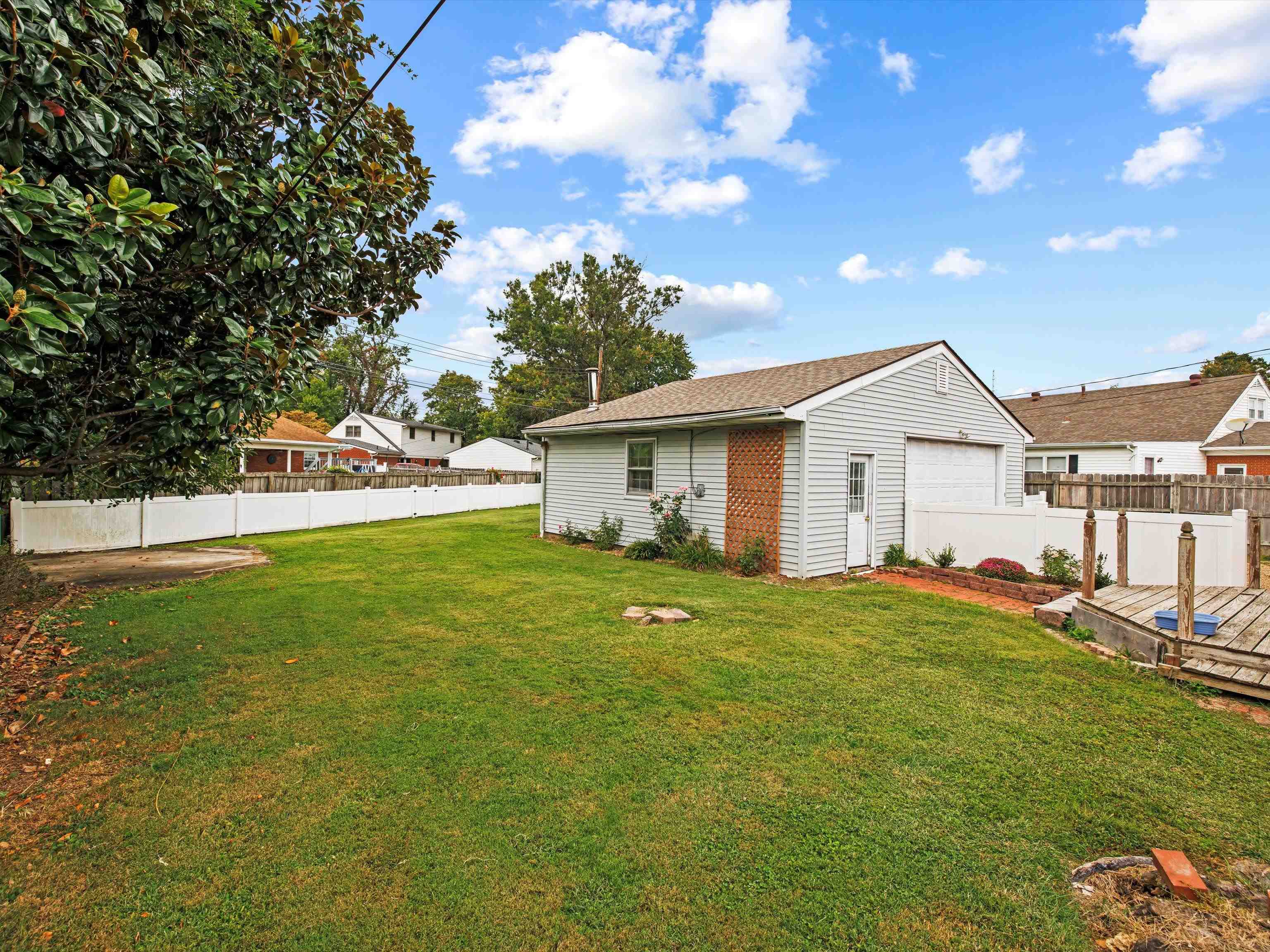 3842 Griffith Avenue, Owensboro, Kentucky 42301, 3 Bedrooms Bedrooms, ,2 BathroomsBathrooms,Single Family Residence,For Sale,Griffith Avenue,88052
