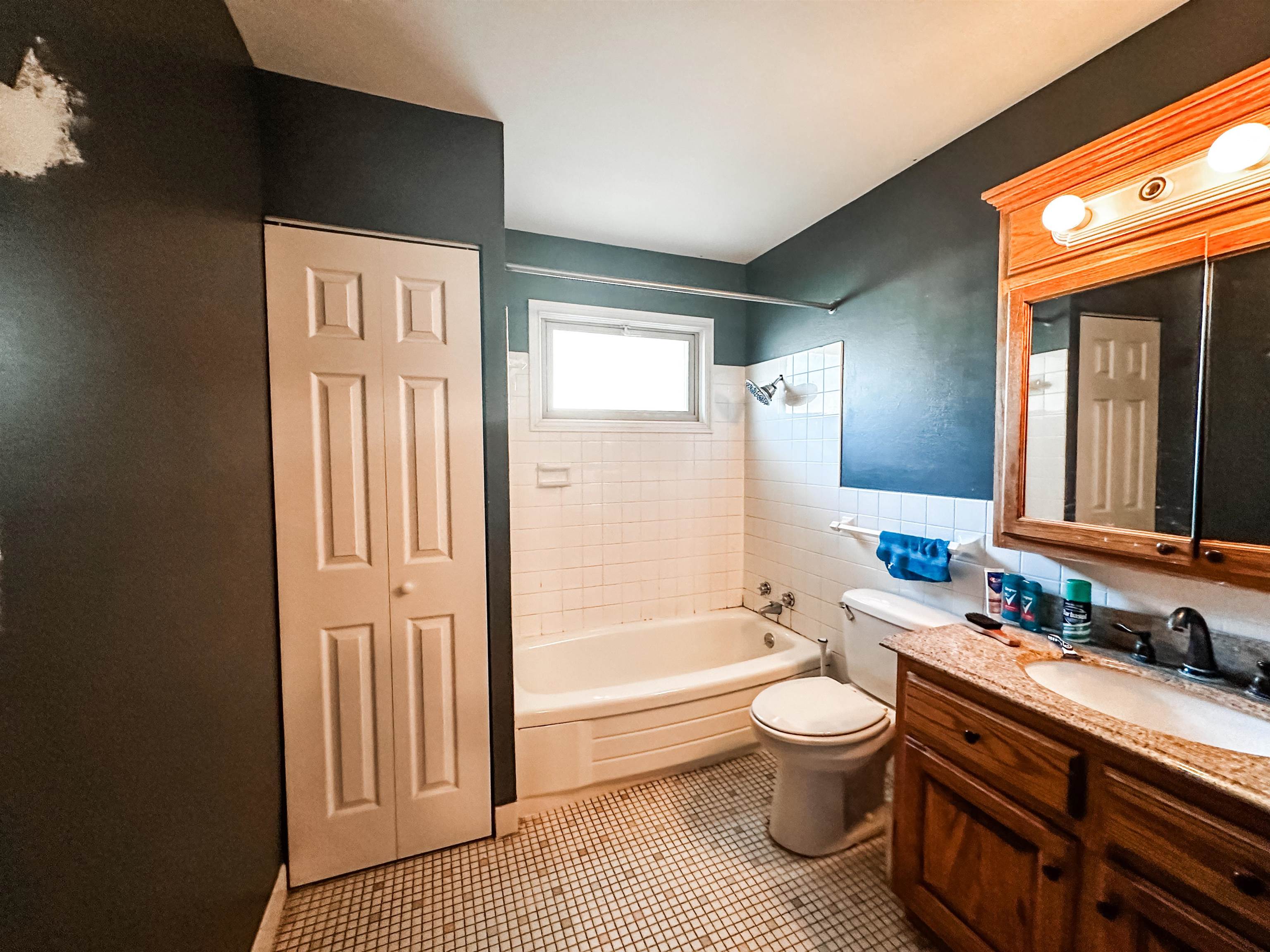 2415 Reigh Count Dr, Owensboro, Kentucky 42301, 3 Bedrooms Bedrooms, ,2 BathroomsBathrooms,Single Family Residence,For Sale,Reigh Count Dr,88062
