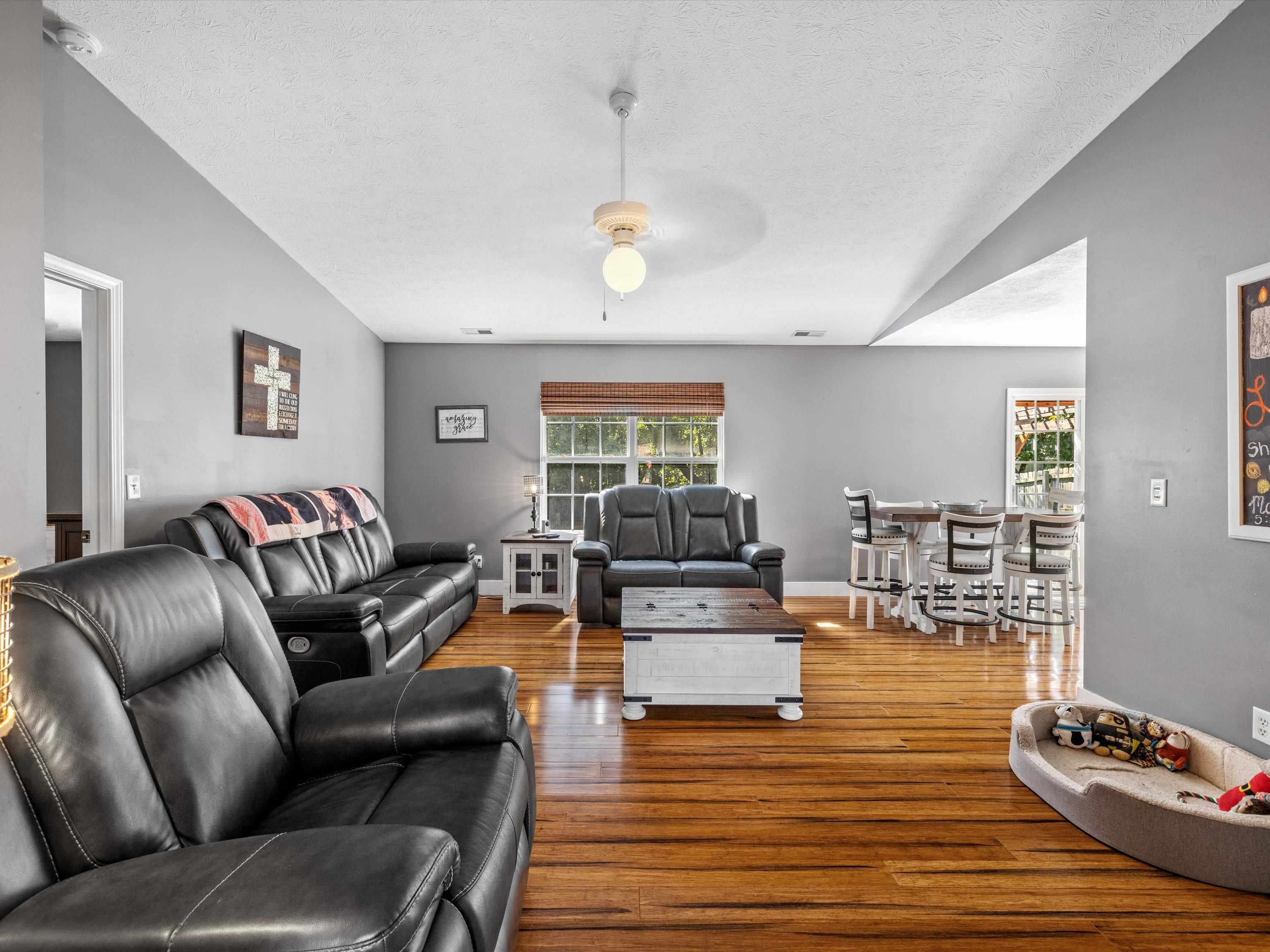 2636 Landing Terrace, Owensboro, Kentucky 42303, 3 Bedrooms Bedrooms, ,2 BathroomsBathrooms,Single Family Residence,For Sale,Landing Terrace,88064
