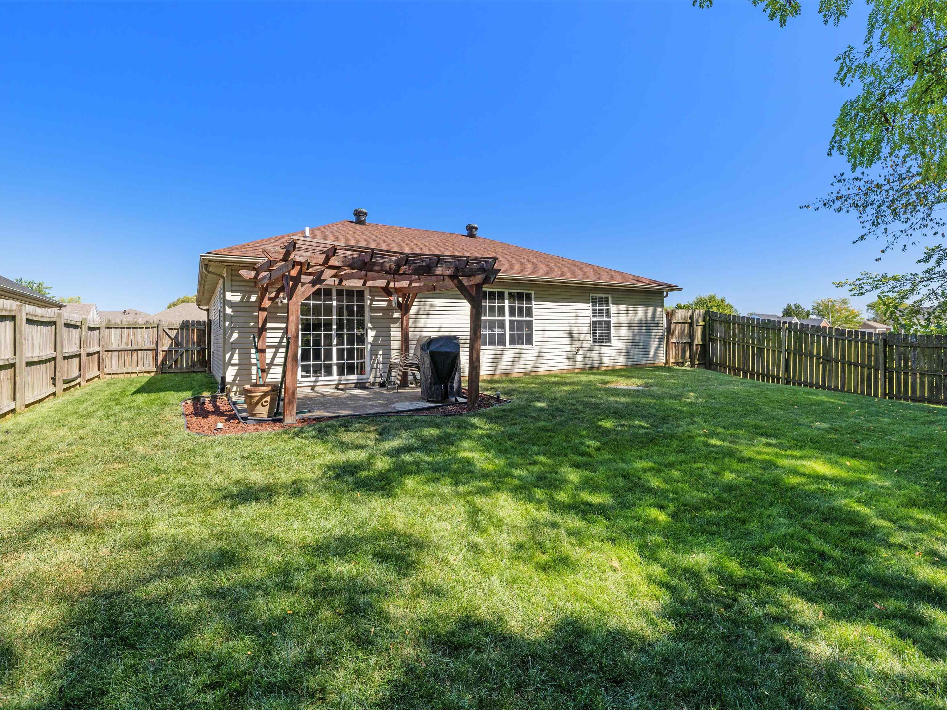 2636 Landing Terrace, Owensboro, Kentucky 42303, 3 Bedrooms Bedrooms, ,2 BathroomsBathrooms,Single Family Residence,For Sale,Landing Terrace,88064