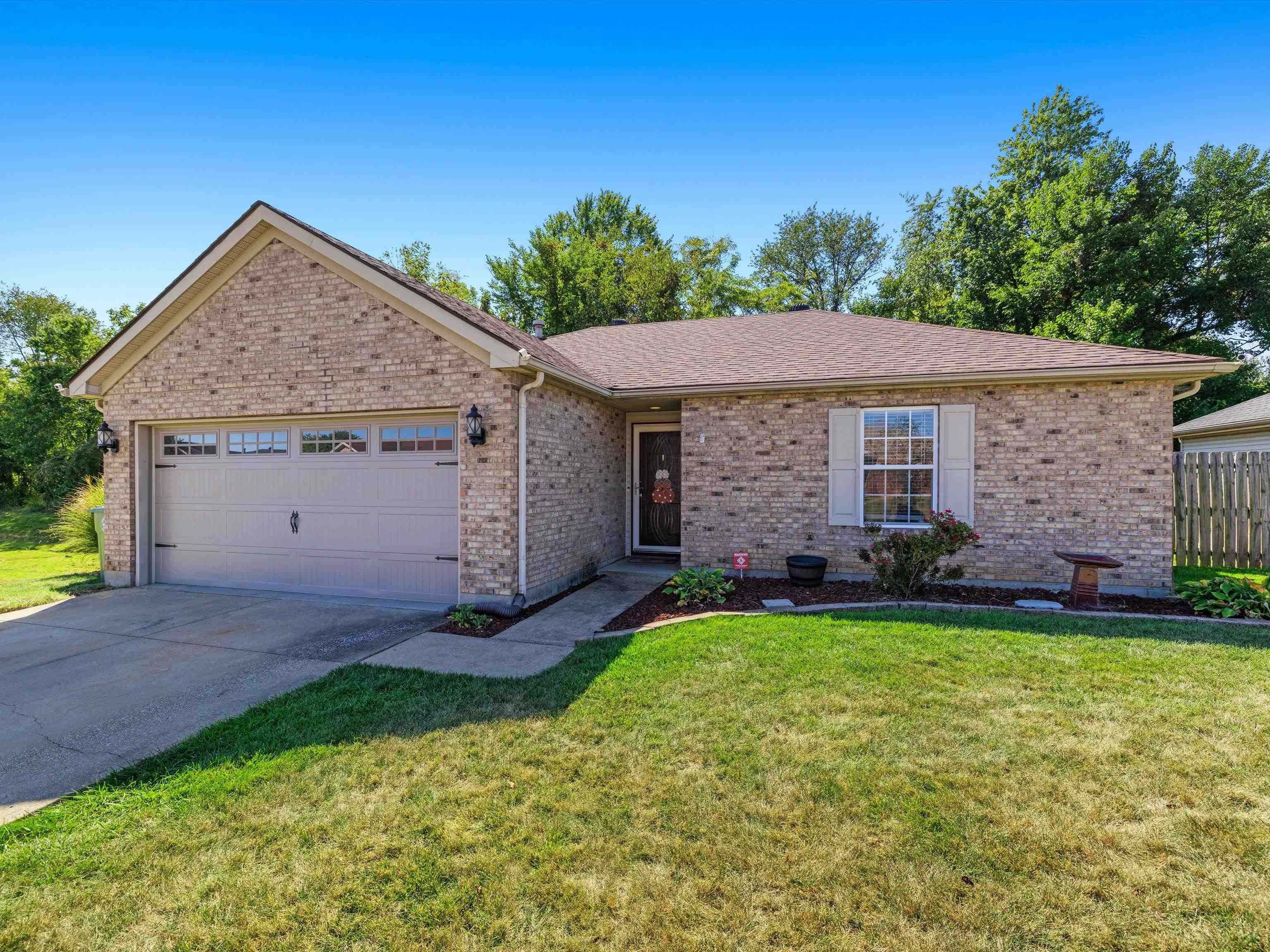 2636 Landing Terrace, Owensboro, Kentucky 42303, 3 Bedrooms Bedrooms, ,2 BathroomsBathrooms,Single Family Residence,For Sale,Landing Terrace,88064