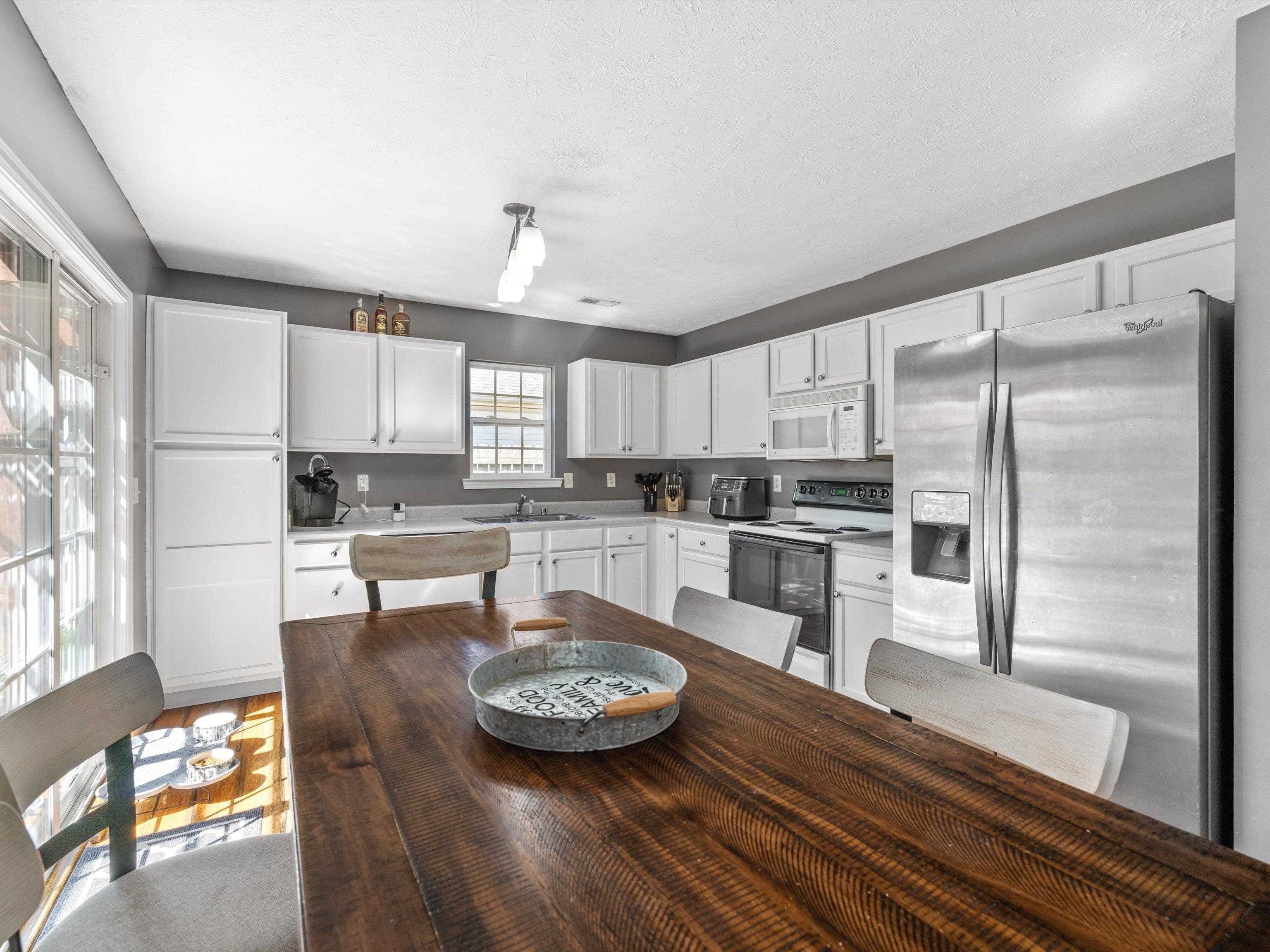 2636 Landing Terrace, Owensboro, Kentucky 42303, 3 Bedrooms Bedrooms, ,2 BathroomsBathrooms,Single Family Residence,For Sale,Landing Terrace,88064