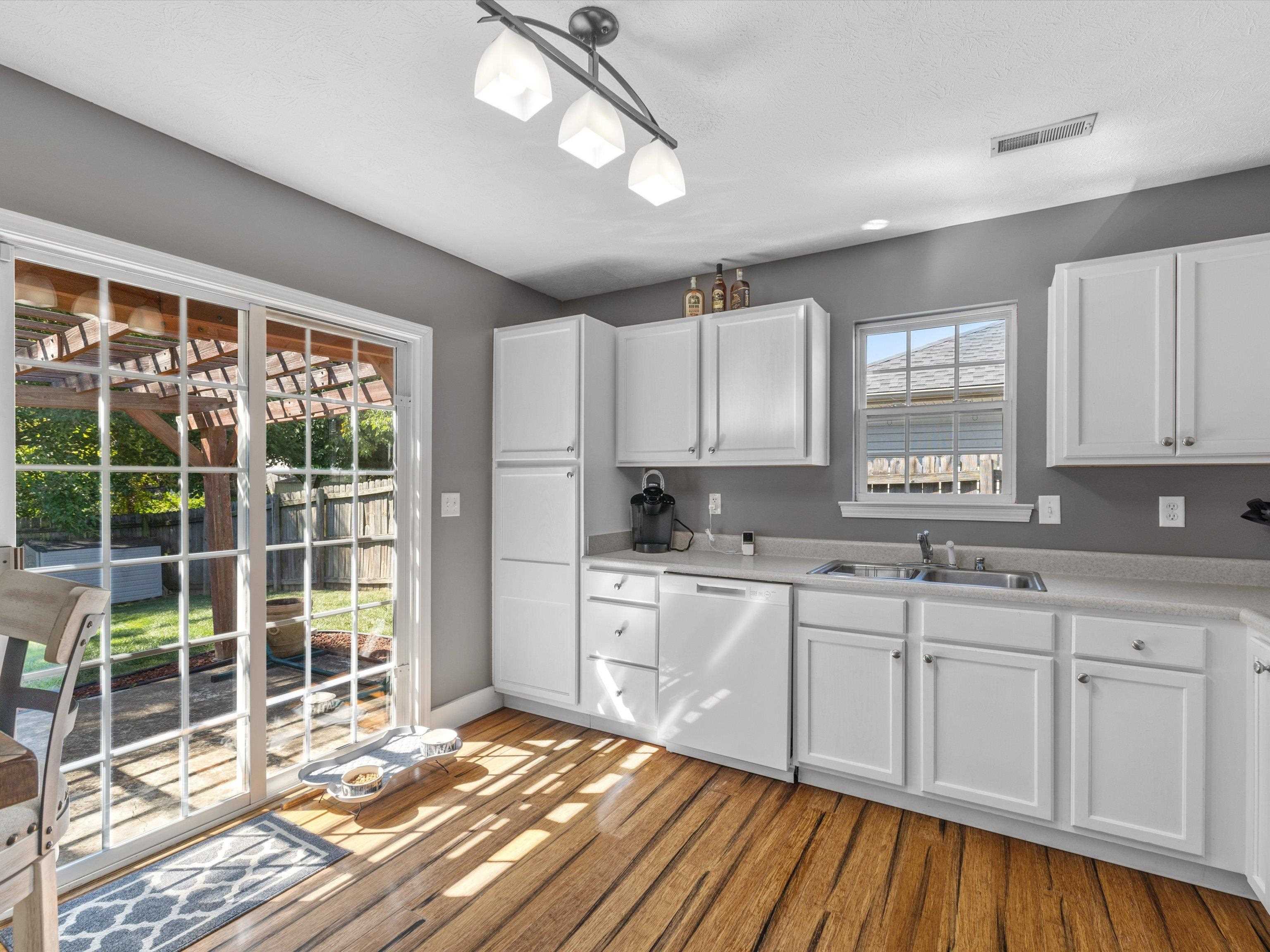 2636 Landing Terrace, Owensboro, Kentucky 42303, 3 Bedrooms Bedrooms, ,2 BathroomsBathrooms,Single Family Residence,For Sale,Landing Terrace,88064