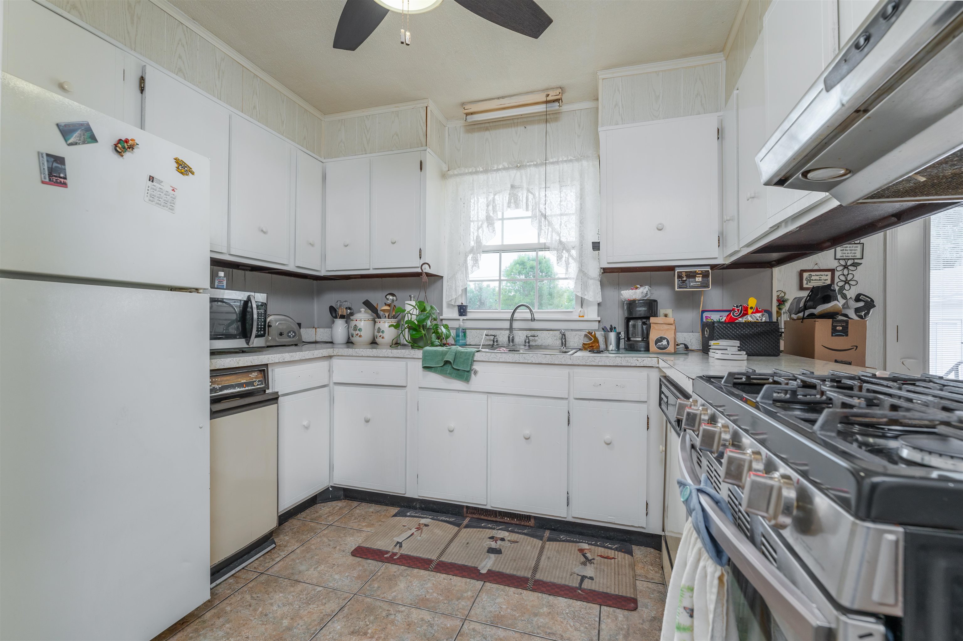 5014 Jones Road, Owensboro, Kentucky 42303, 4 Bedrooms Bedrooms, ,1 BathroomBathrooms,Single Family Residence,For Sale,Jones Road,88066