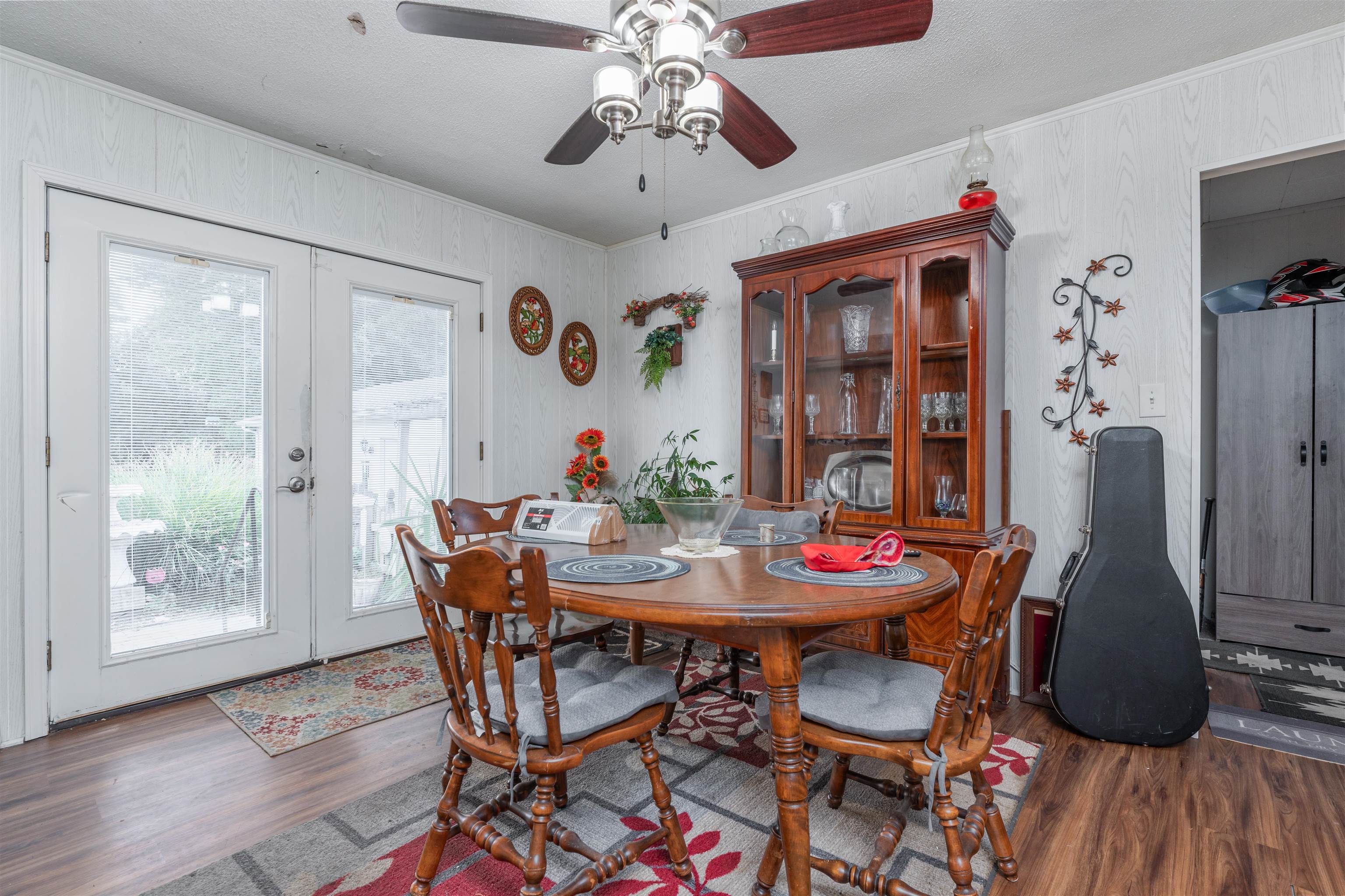 5014 Jones Road, Owensboro, Kentucky 42303, 4 Bedrooms Bedrooms, ,1 BathroomBathrooms,Single Family Residence,For Sale,Jones Road,88066