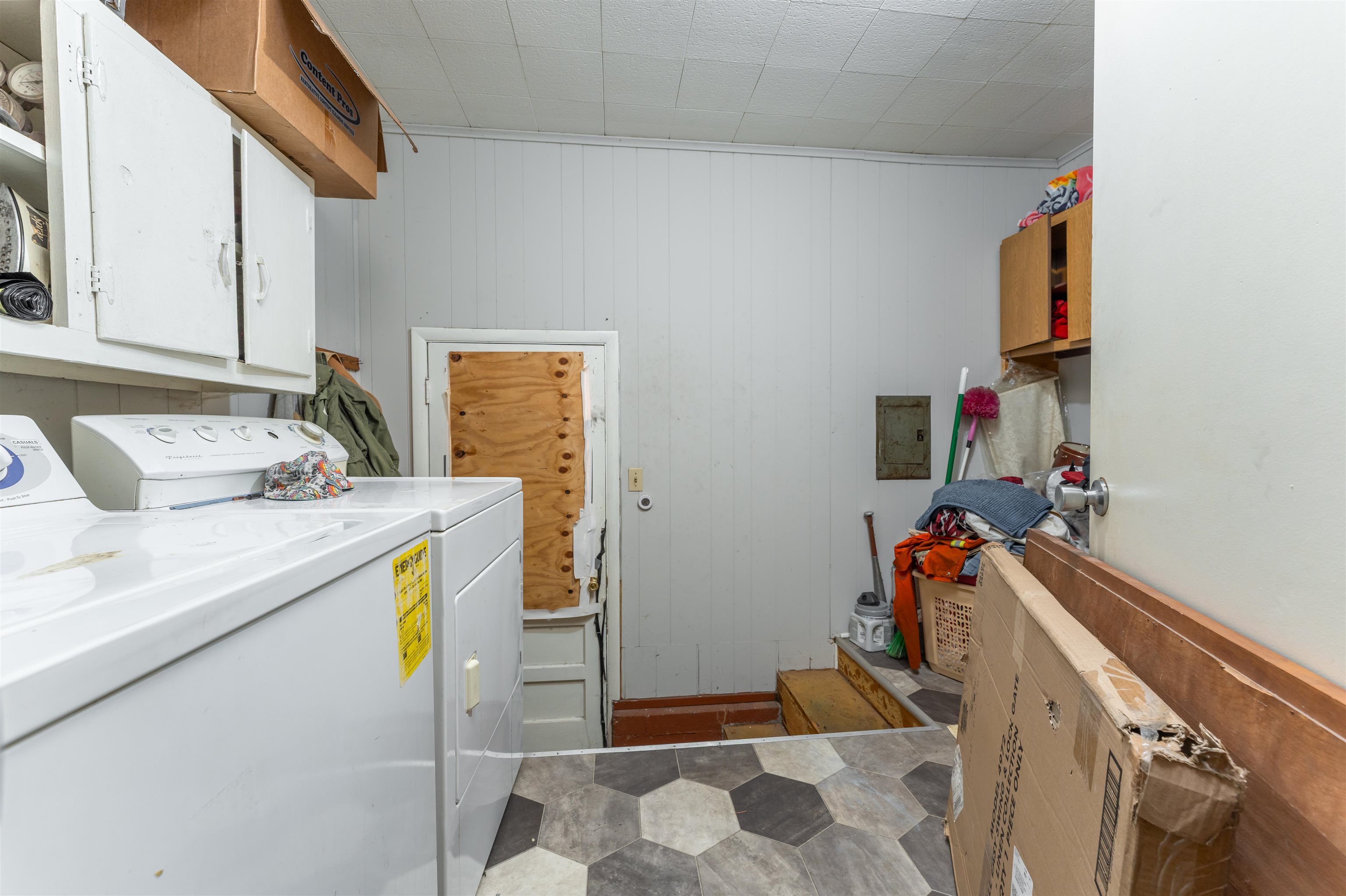 5014 Jones Road, Owensboro, Kentucky 42303, 4 Bedrooms Bedrooms, ,1 BathroomBathrooms,Single Family Residence,For Sale,Jones Road,88066