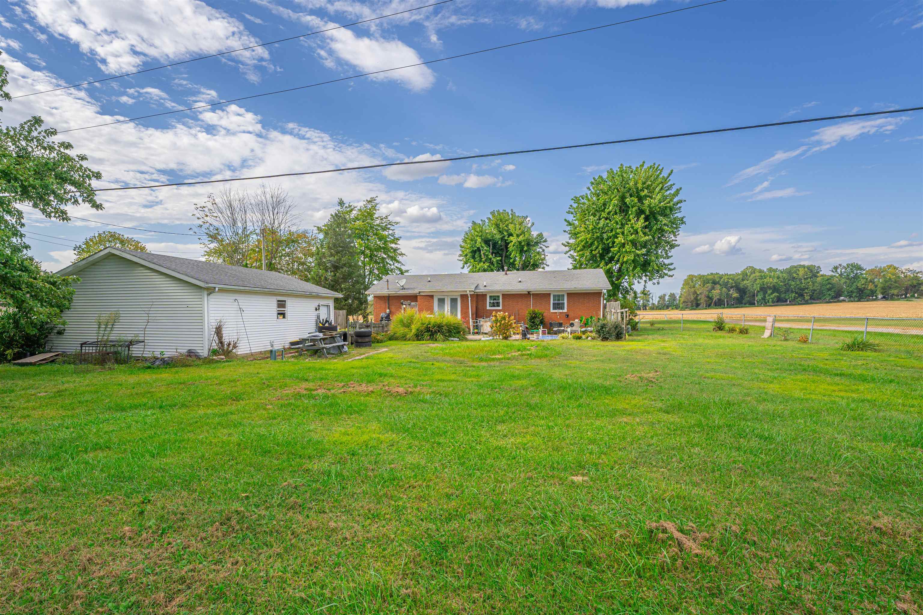 5014 Jones Road, Owensboro, Kentucky 42303, 4 Bedrooms Bedrooms, ,1 BathroomBathrooms,Single Family Residence,For Sale,Jones Road,88066