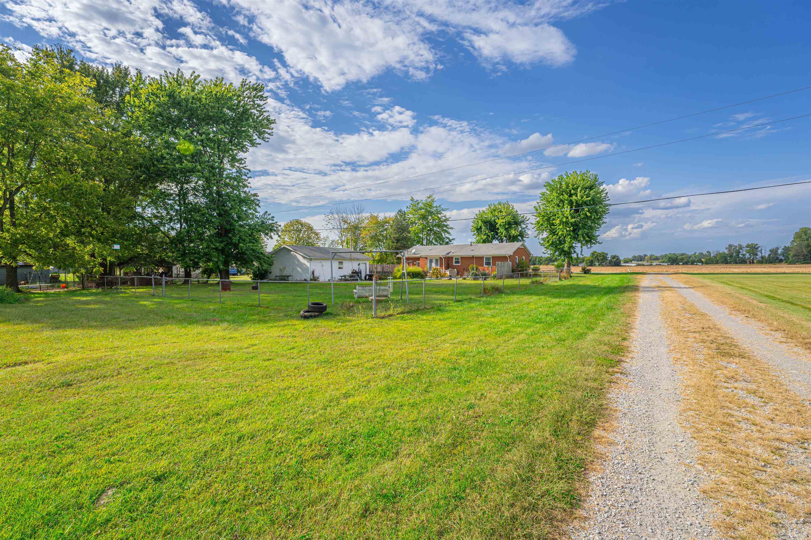 5014 Jones Road, Owensboro, Kentucky 42303, 4 Bedrooms Bedrooms, ,1 BathroomBathrooms,Single Family Residence,For Sale,Jones Road,88066