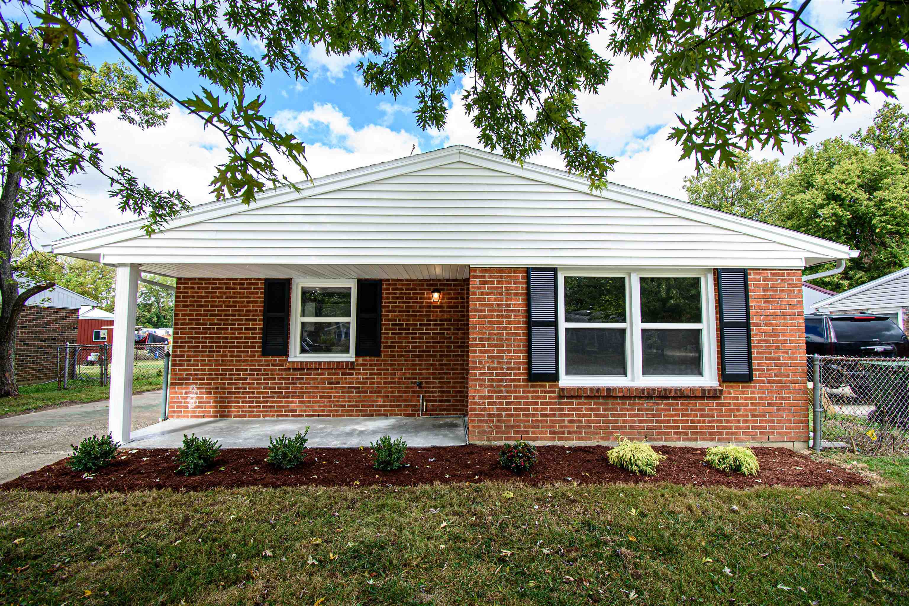 3007 Yosemite Drive, Owensboro, Kentucky 42301, 3 Bedrooms Bedrooms, ,1 BathroomBathrooms,Single Family Residence,For Sale,Yosemite Drive,88068