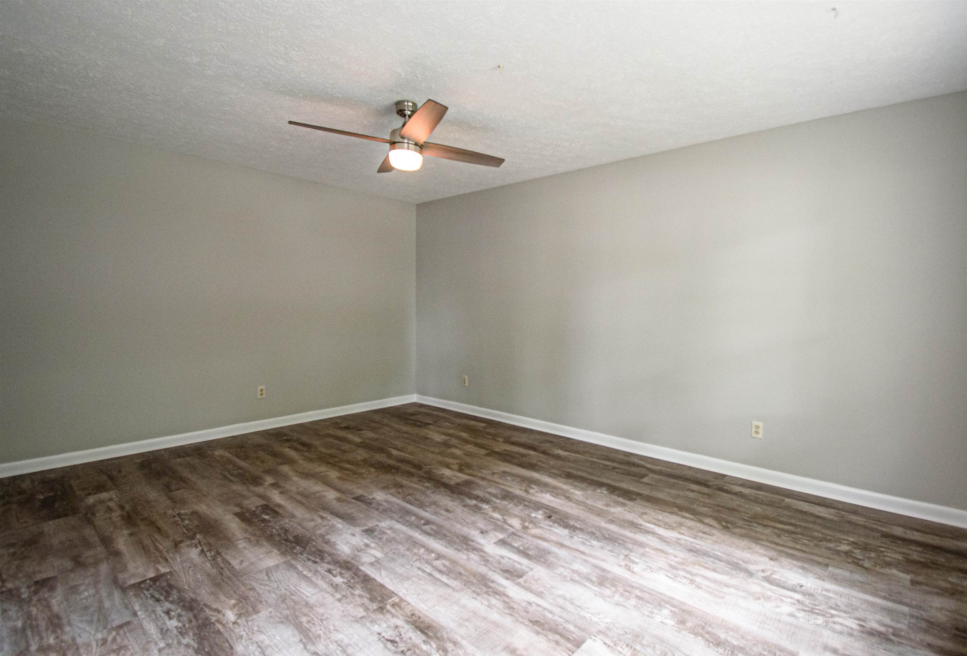 3007 Yosemite Drive, Owensboro, Kentucky 42301, 3 Bedrooms Bedrooms, ,1 BathroomBathrooms,Single Family Residence,For Sale,Yosemite Drive,88068