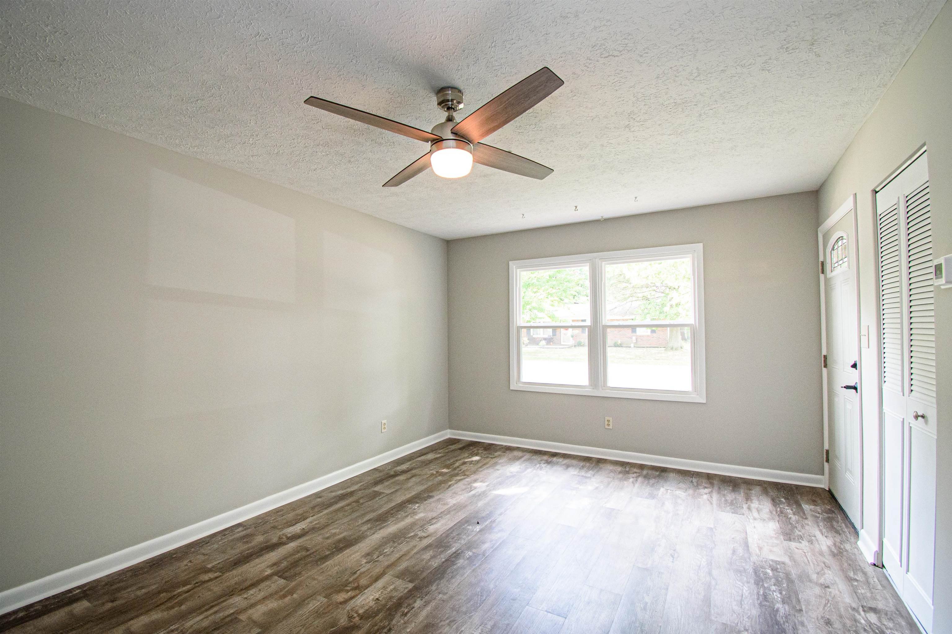 3007 Yosemite Drive, Owensboro, Kentucky 42301, 3 Bedrooms Bedrooms, ,1 BathroomBathrooms,Single Family Residence,For Sale,Yosemite Drive,88068