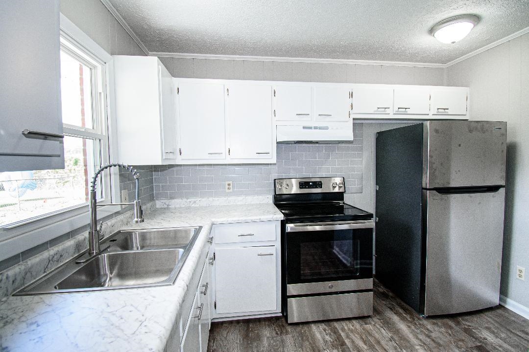 3007 Yosemite Drive, Owensboro, Kentucky 42301, 3 Bedrooms Bedrooms, ,1 BathroomBathrooms,Single Family Residence,For Sale,Yosemite Drive,88068