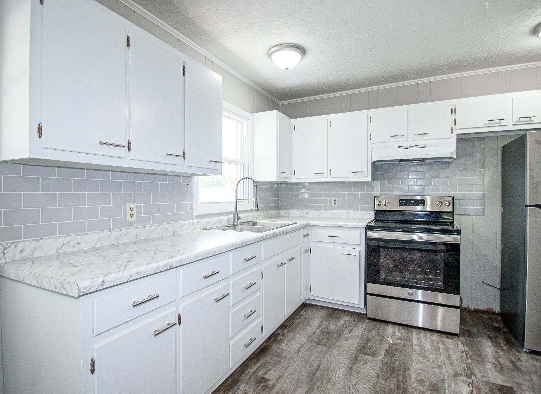 3007 Yosemite Drive, Owensboro, Kentucky 42301, 3 Bedrooms Bedrooms, ,1 BathroomBathrooms,Single Family Residence,For Sale,Yosemite Drive,88068