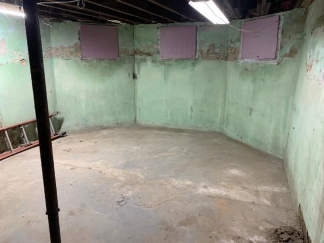 1208 Daviess St, Owensboro, Kentucky 42303, 5 Bedrooms Bedrooms, ,2 BathroomsBathrooms,Single Family Residence,For Sale,Daviess St,88075
