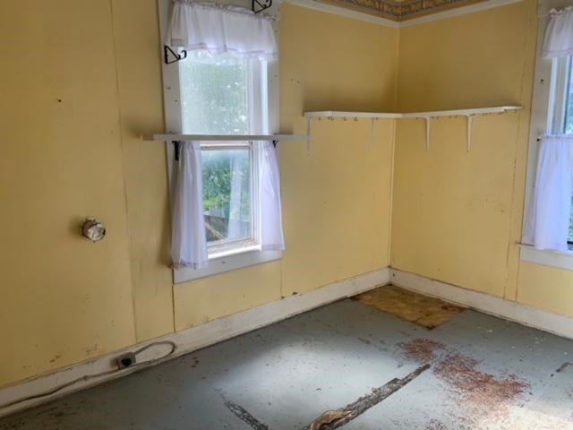 1208 Daviess St, Owensboro, Kentucky 42303, 5 Bedrooms Bedrooms, ,2 BathroomsBathrooms,Single Family Residence,For Sale,Daviess St,88075