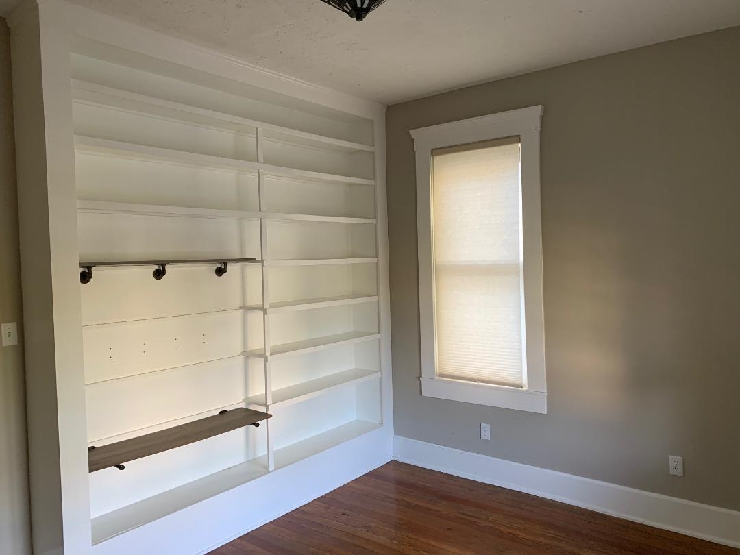 1208 Daviess St, Owensboro, Kentucky 42303, 5 Bedrooms Bedrooms, ,2 BathroomsBathrooms,Single Family Residence,For Sale,Daviess St,88075