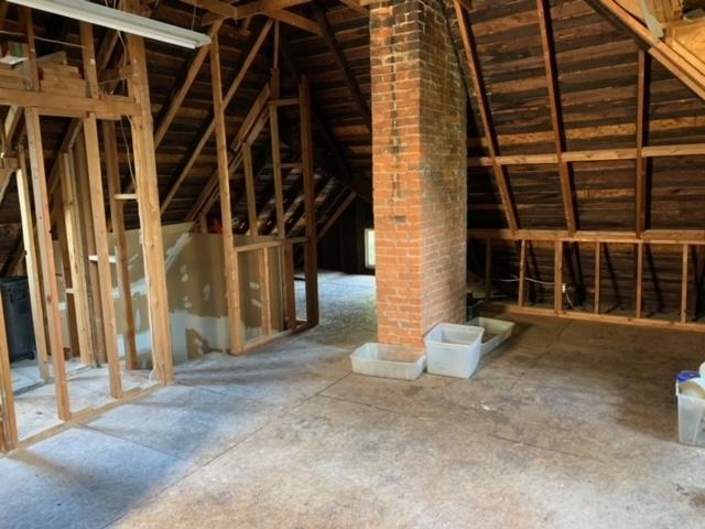 1208 Daviess St, Owensboro, Kentucky 42303, 5 Bedrooms Bedrooms, ,2 BathroomsBathrooms,Single Family Residence,For Sale,Daviess St,88075