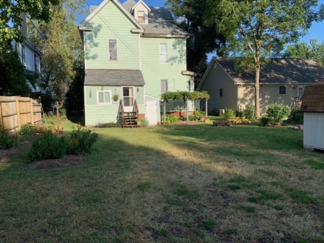 1208 Daviess St, Owensboro, Kentucky 42303, 5 Bedrooms Bedrooms, ,2 BathroomsBathrooms,Single Family Residence,For Sale,Daviess St,88075