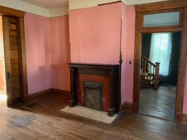 1208 Daviess St, Owensboro, Kentucky 42303, 5 Bedrooms Bedrooms, ,2 BathroomsBathrooms,Single Family Residence,For Sale,Daviess St,88075