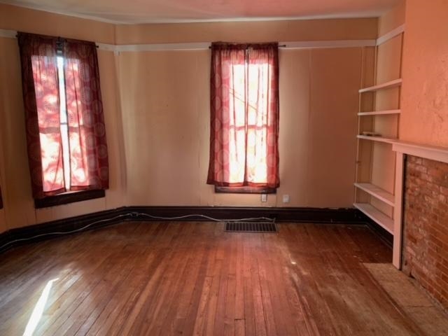 1208 Daviess St, Owensboro, Kentucky 42303, 5 Bedrooms Bedrooms, ,2 BathroomsBathrooms,Single Family Residence,For Sale,Daviess St,88075