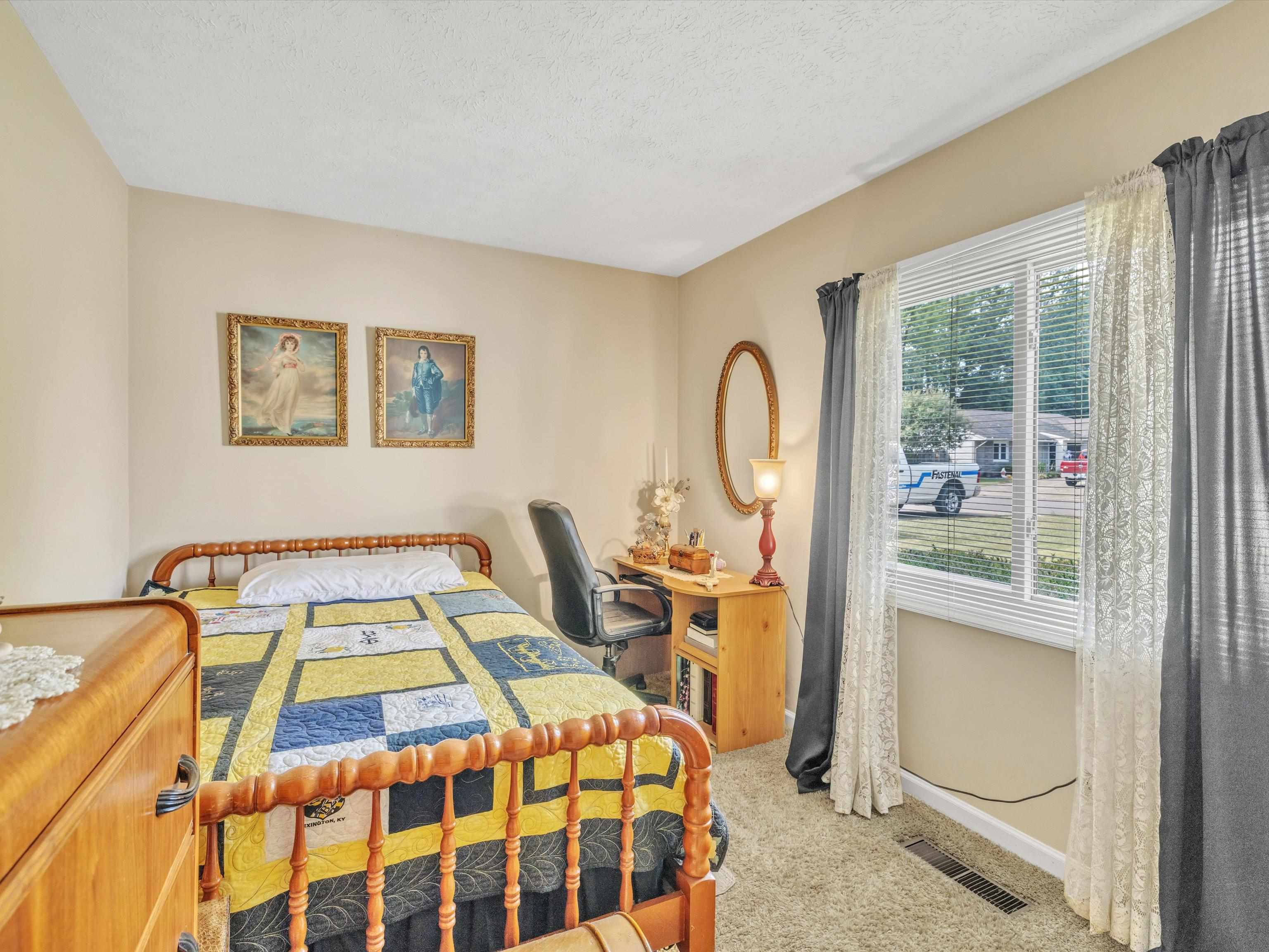 3319 Meadowland Drive, Owensboro, Kentucky 42303, 3 Bedrooms Bedrooms, ,2 BathroomsBathrooms,Single Family Residence,For Sale,Meadowland Drive,88076