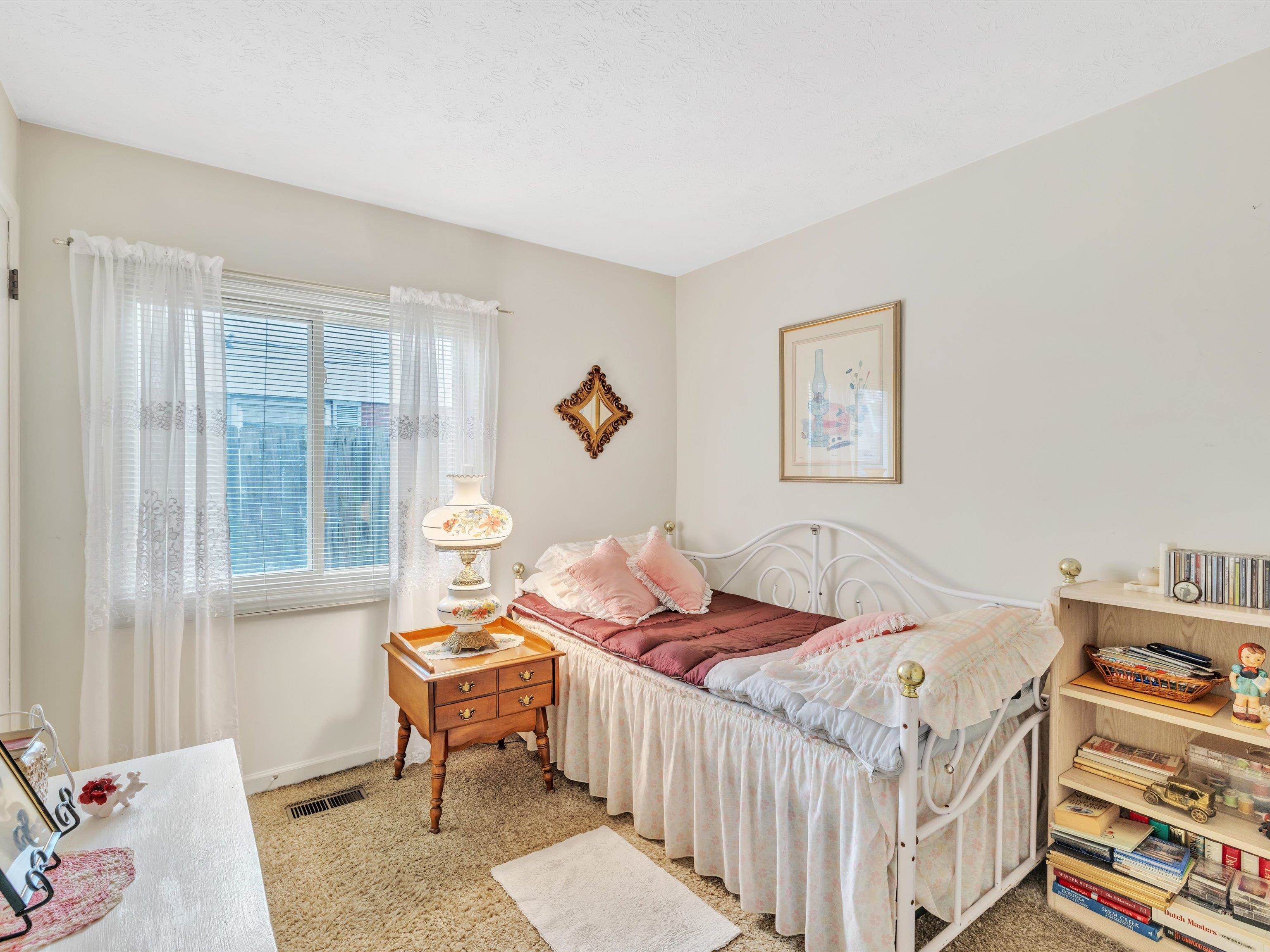 3319 Meadowland Drive, Owensboro, Kentucky 42303, 3 Bedrooms Bedrooms, ,2 BathroomsBathrooms,Single Family Residence,For Sale,Meadowland Drive,88076