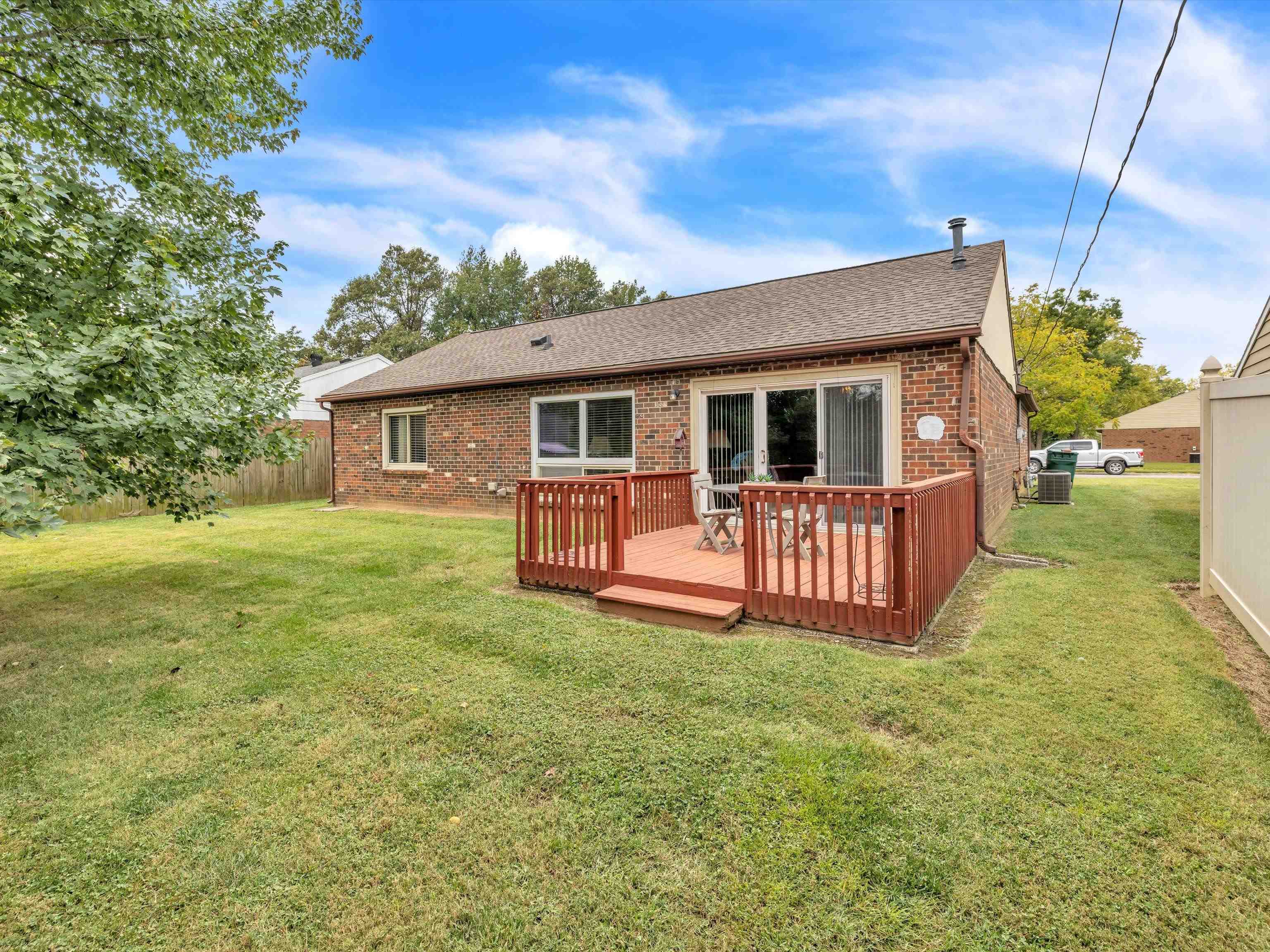 3319 Meadowland Drive, Owensboro, Kentucky 42303, 3 Bedrooms Bedrooms, ,2 BathroomsBathrooms,Single Family Residence,For Sale,Meadowland Drive,88076
