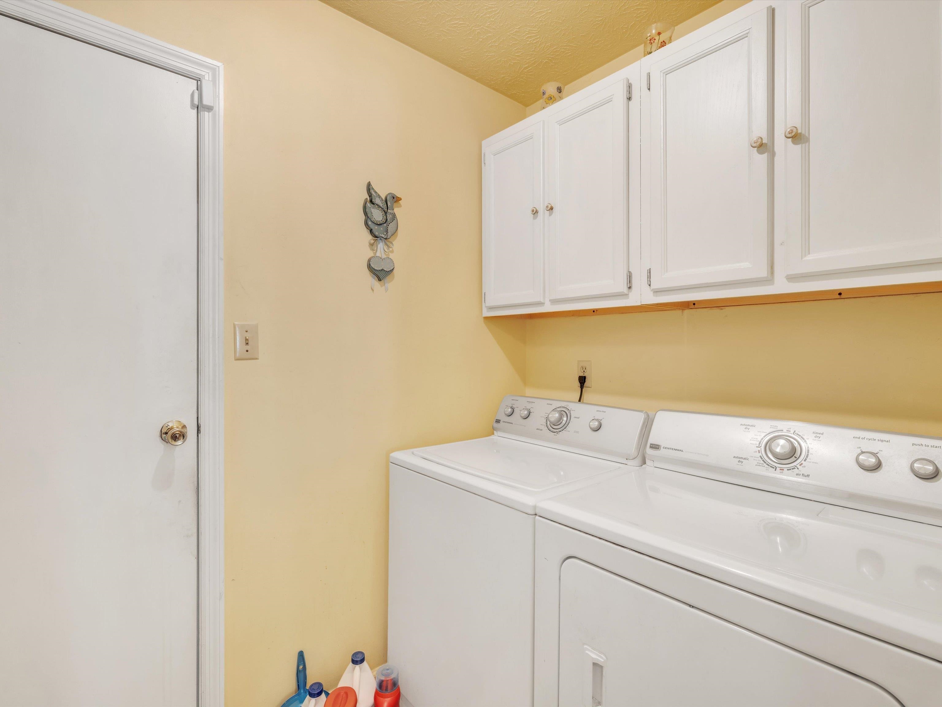 3319 Meadowland Drive, Owensboro, Kentucky 42303, 3 Bedrooms Bedrooms, ,2 BathroomsBathrooms,Single Family Residence,For Sale,Meadowland Drive,88076