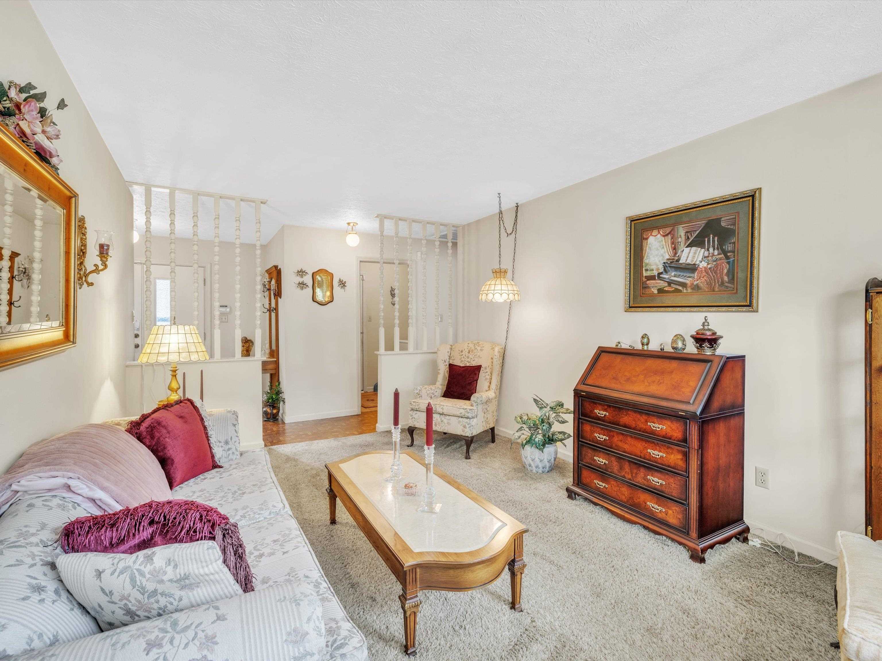 3319 Meadowland Drive, Owensboro, Kentucky 42303, 3 Bedrooms Bedrooms, ,2 BathroomsBathrooms,Single Family Residence,For Sale,Meadowland Drive,88076
