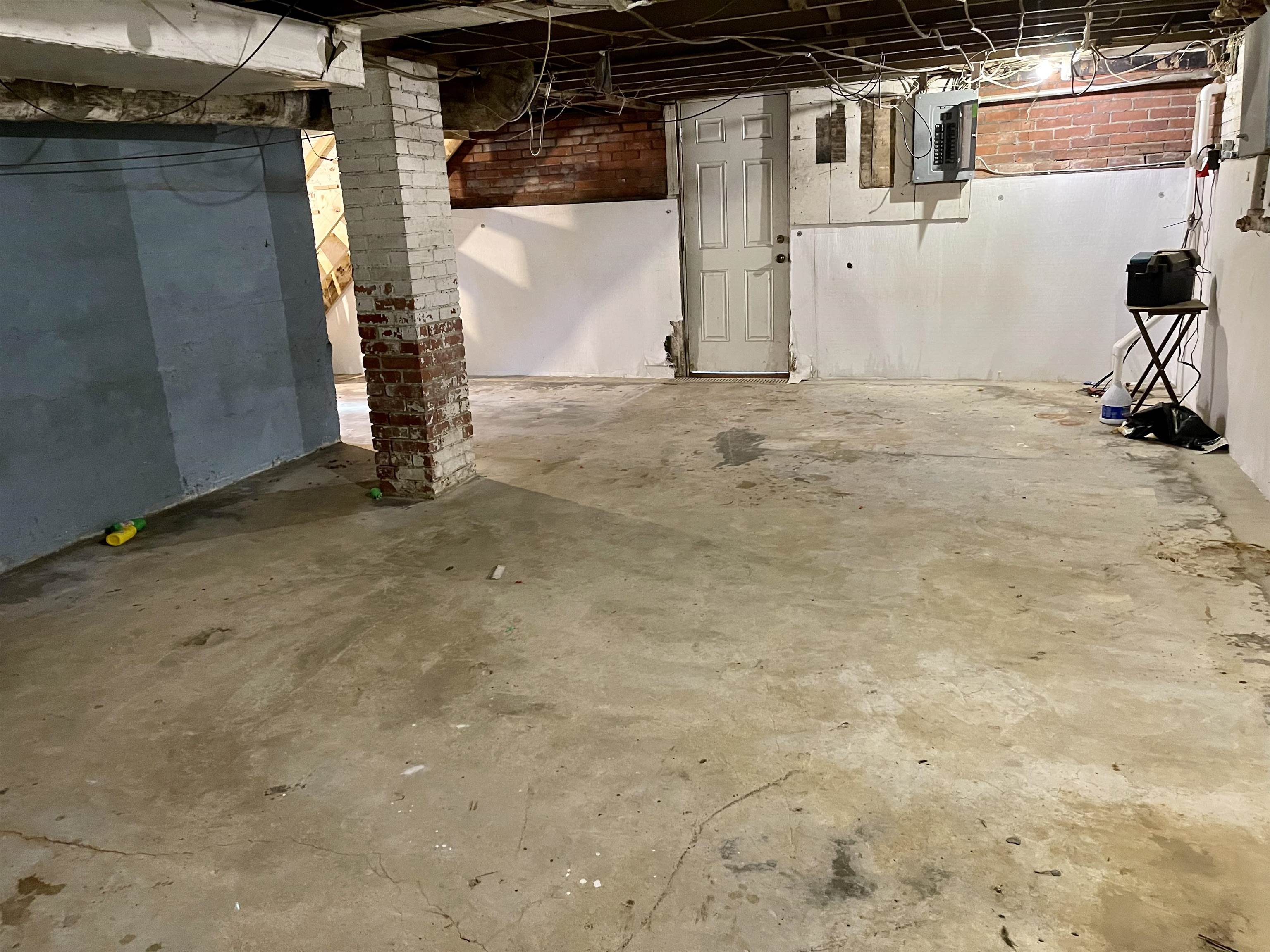 1900 Freeman Ave, Owensboro, Kentucky 42301, 3 Bedrooms Bedrooms, ,1 BathroomBathrooms,Single Family Residence,For Sale,Freeman Ave,88081