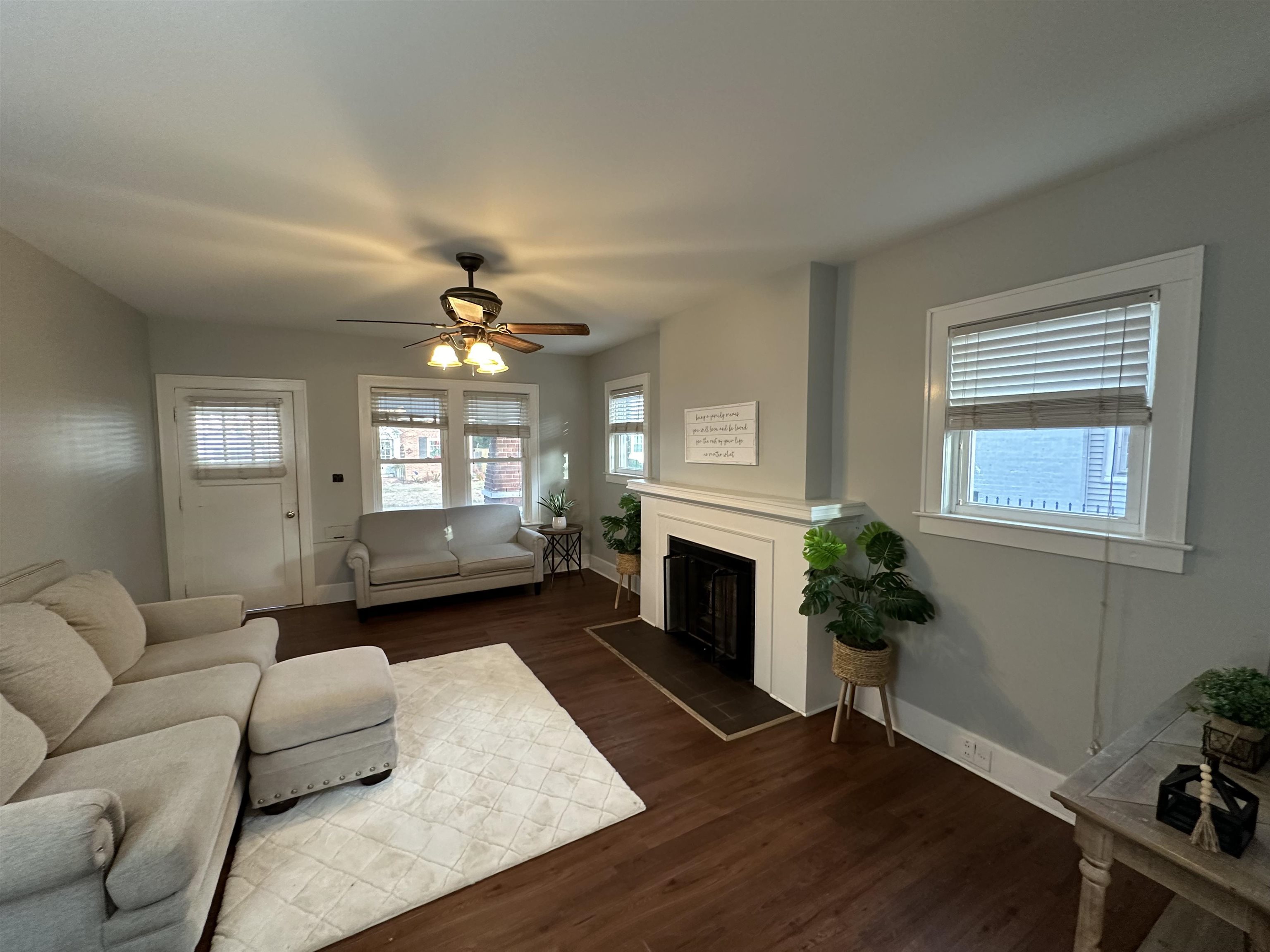 1900 Freeman Ave, Owensboro, Kentucky 42301, 3 Bedrooms Bedrooms, ,1 BathroomBathrooms,Single Family Residence,For Sale,Freeman Ave,88081