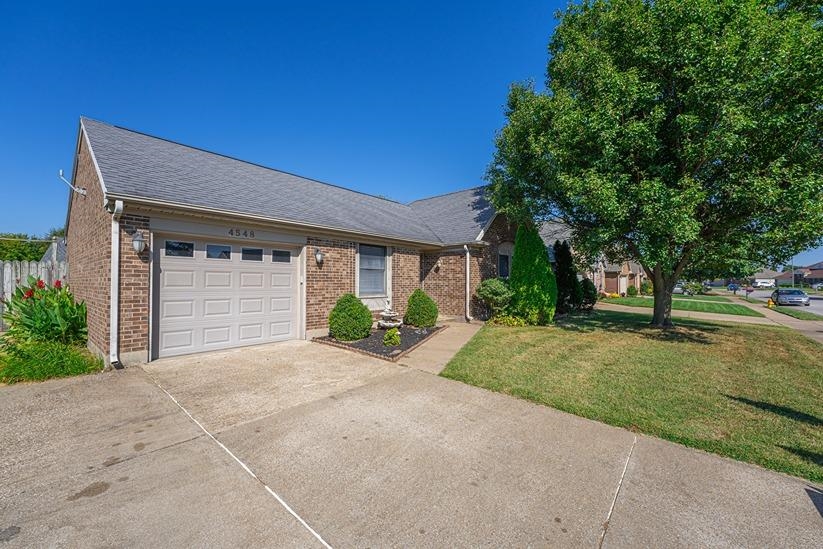 4548 Cove Pt, Owensboro, Kentucky 42301, 3 Bedrooms Bedrooms, ,1 BathroomBathrooms,Single Family Residence,For Sale,Cove Pt,88082