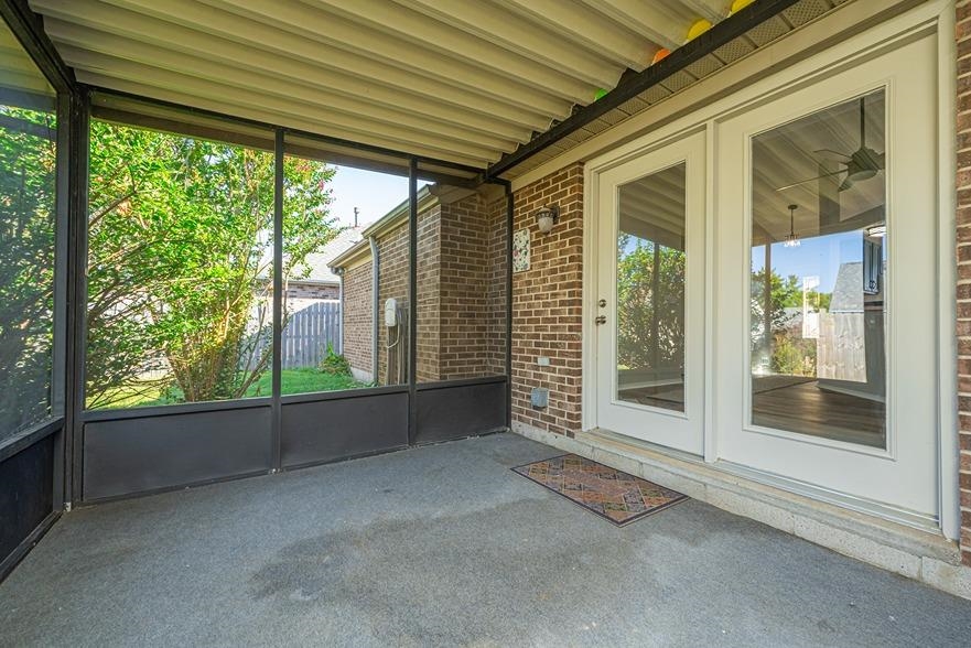 4548 Cove Pt, Owensboro, Kentucky 42301, 3 Bedrooms Bedrooms, ,1 BathroomBathrooms,Single Family Residence,For Sale,Cove Pt,88082
