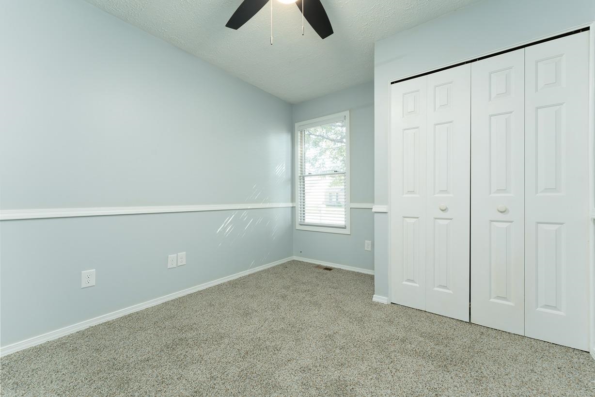 4548 Cove Pt, Owensboro, Kentucky 42301, 3 Bedrooms Bedrooms, ,1 BathroomBathrooms,Single Family Residence,For Sale,Cove Pt,88082