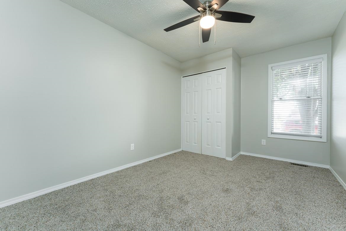 4548 Cove Pt, Owensboro, Kentucky 42301, 3 Bedrooms Bedrooms, ,1 BathroomBathrooms,Single Family Residence,For Sale,Cove Pt,88082