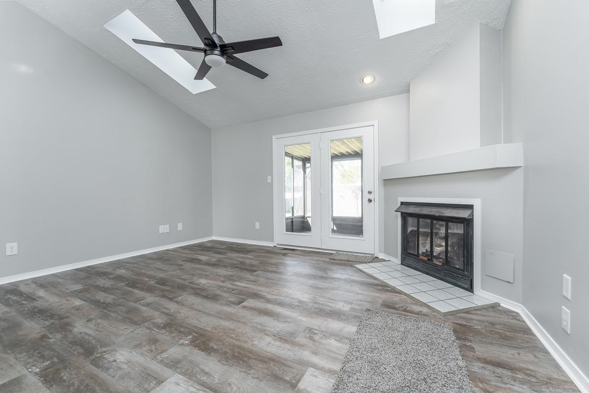 4548 Cove Pt, Owensboro, Kentucky 42301, 3 Bedrooms Bedrooms, ,1 BathroomBathrooms,Single Family Residence,For Sale,Cove Pt,88082