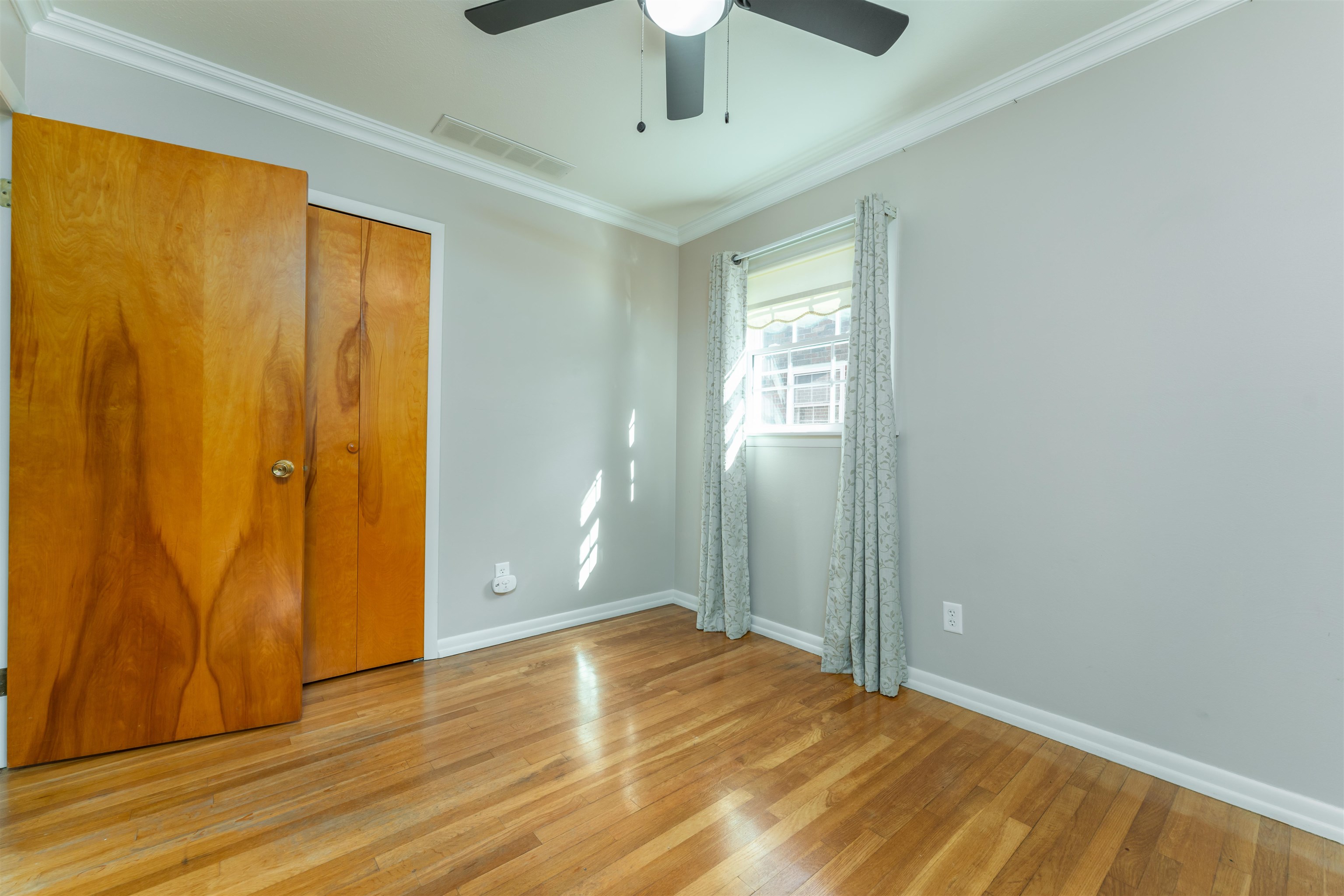 1518 Tamarack, Owensboro, Kentucky 42301, 3 Bedrooms Bedrooms, ,2 BathroomsBathrooms,Single Family Residence,For Sale,Tamarack,88086