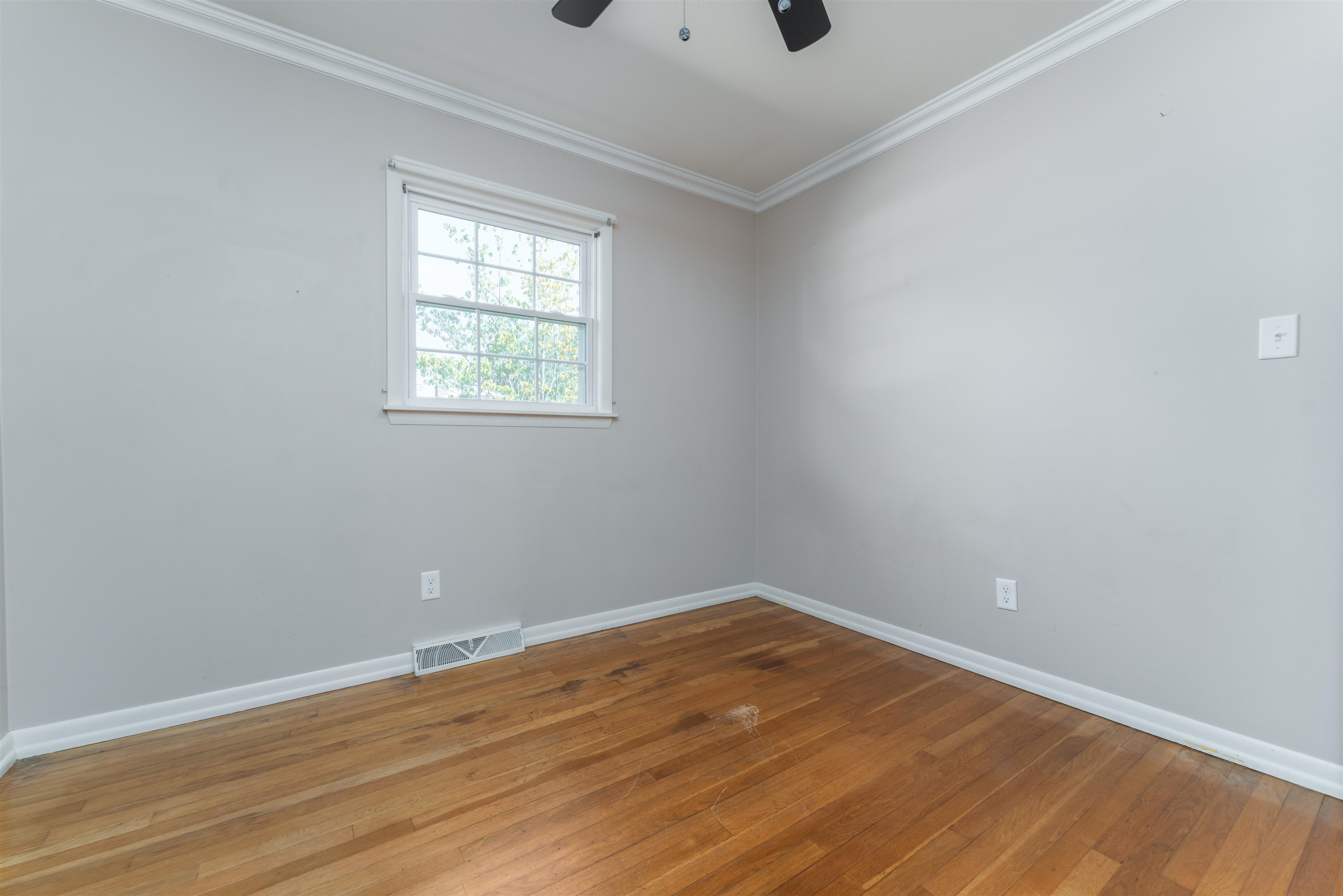 1518 Tamarack, Owensboro, Kentucky 42301, 3 Bedrooms Bedrooms, ,2 BathroomsBathrooms,Single Family Residence,For Sale,Tamarack,88086