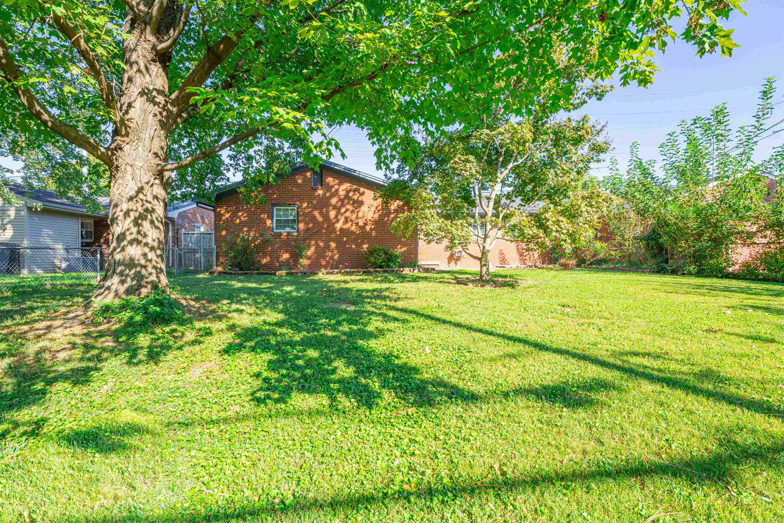 1518 Tamarack, Owensboro, Kentucky 42301, 3 Bedrooms Bedrooms, ,2 BathroomsBathrooms,Single Family Residence,For Sale,Tamarack,88086
