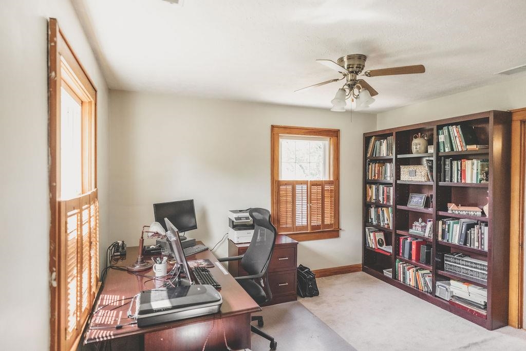 1430 Robin Road, Owensboro, Kentucky 42301, 4 Bedrooms Bedrooms, ,2 BathroomsBathrooms,Single Family Residence,For Sale,Robin Road,88088